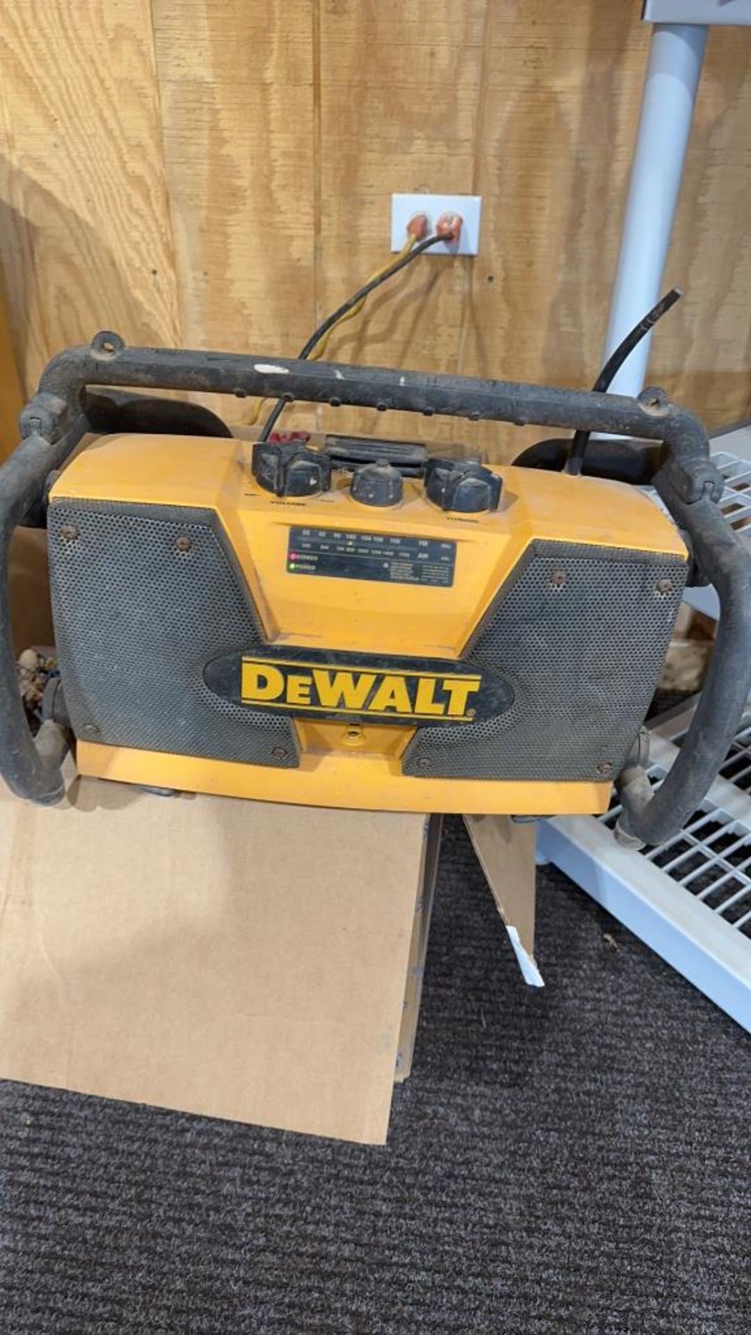 DeWalt worksite radio