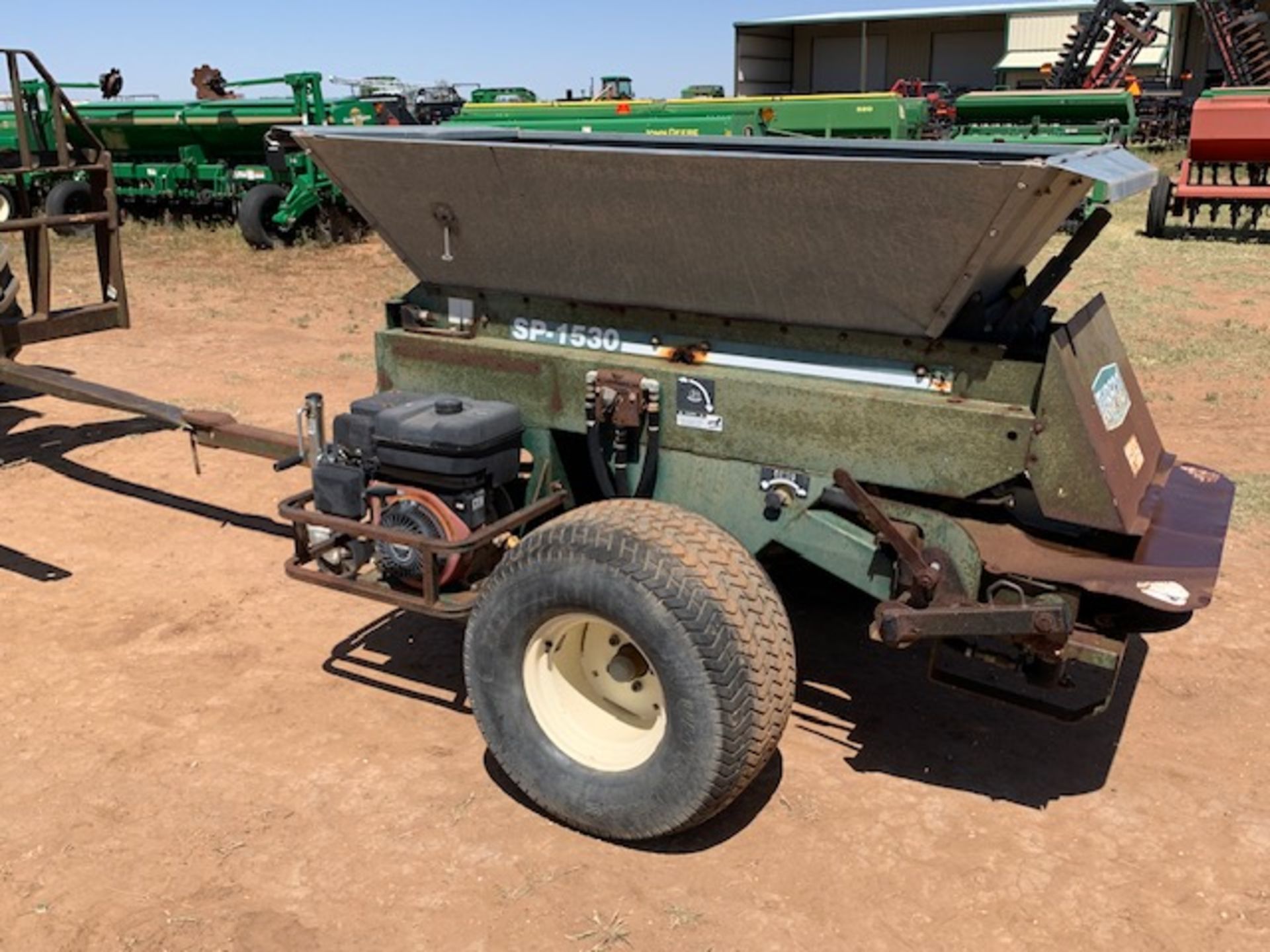 Turfco SP-1530 Top Dresser