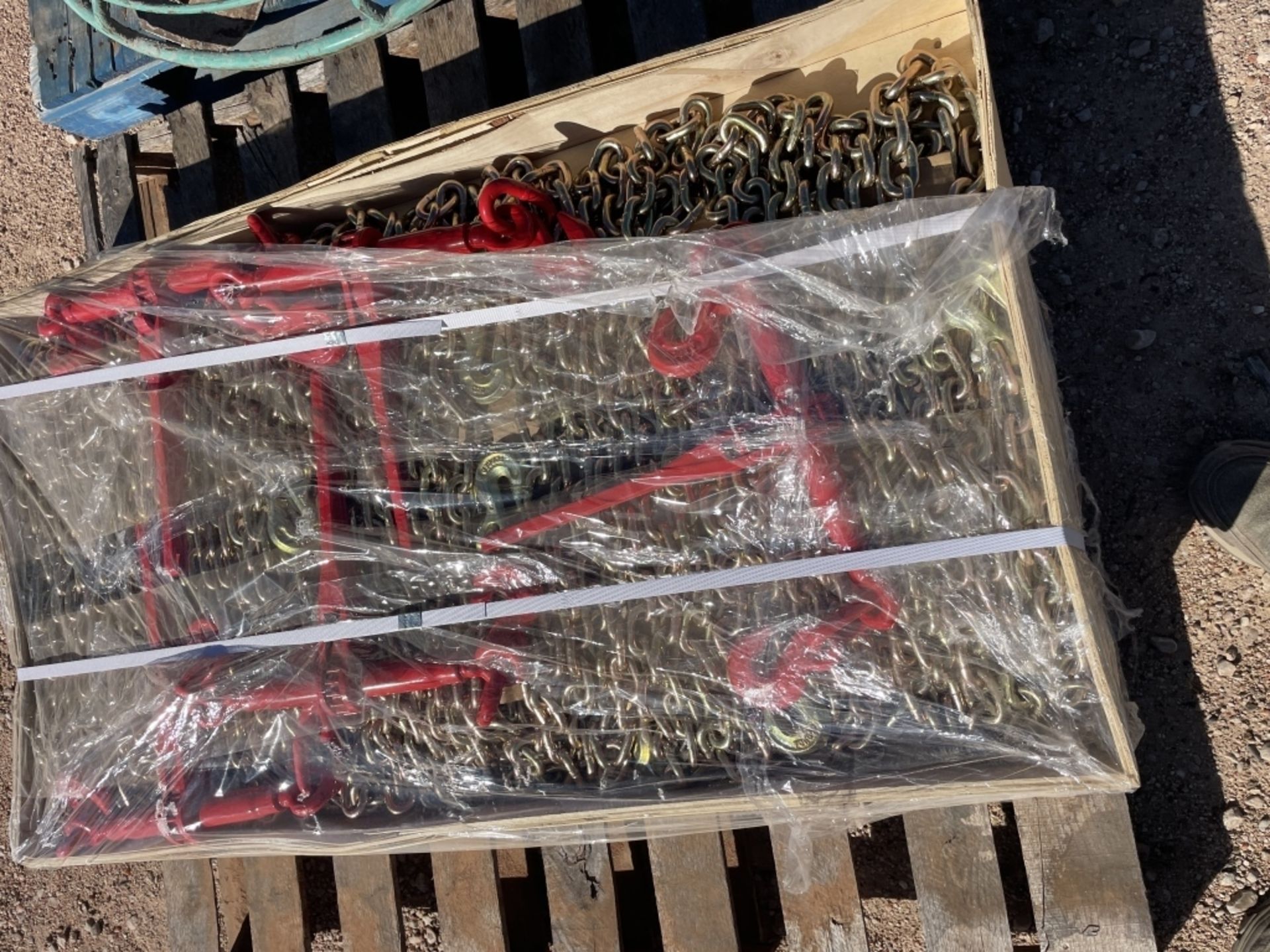 Lot Of 5 3/8 Ratchet Binders And 10 20' Chains - Image 4 of 4