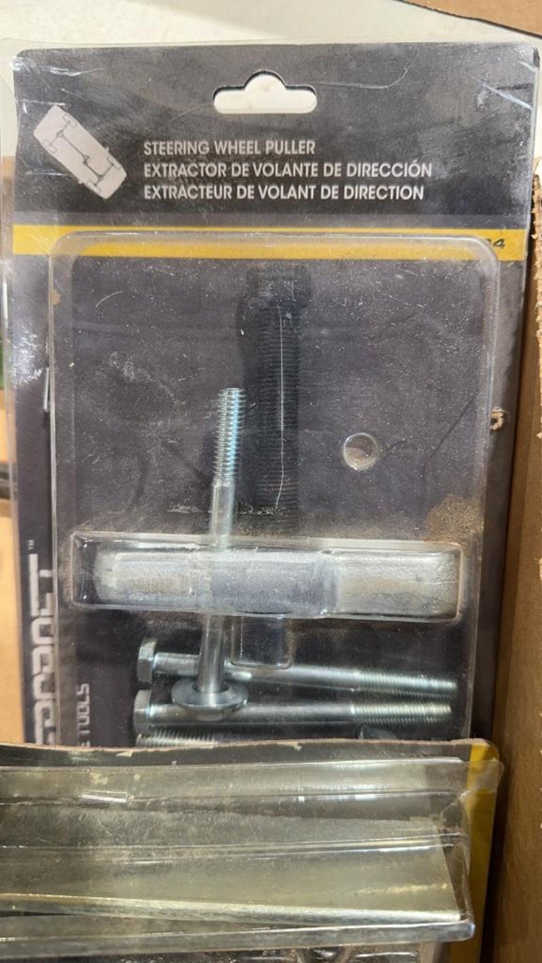 Box of misc tools - Image 15 of 25