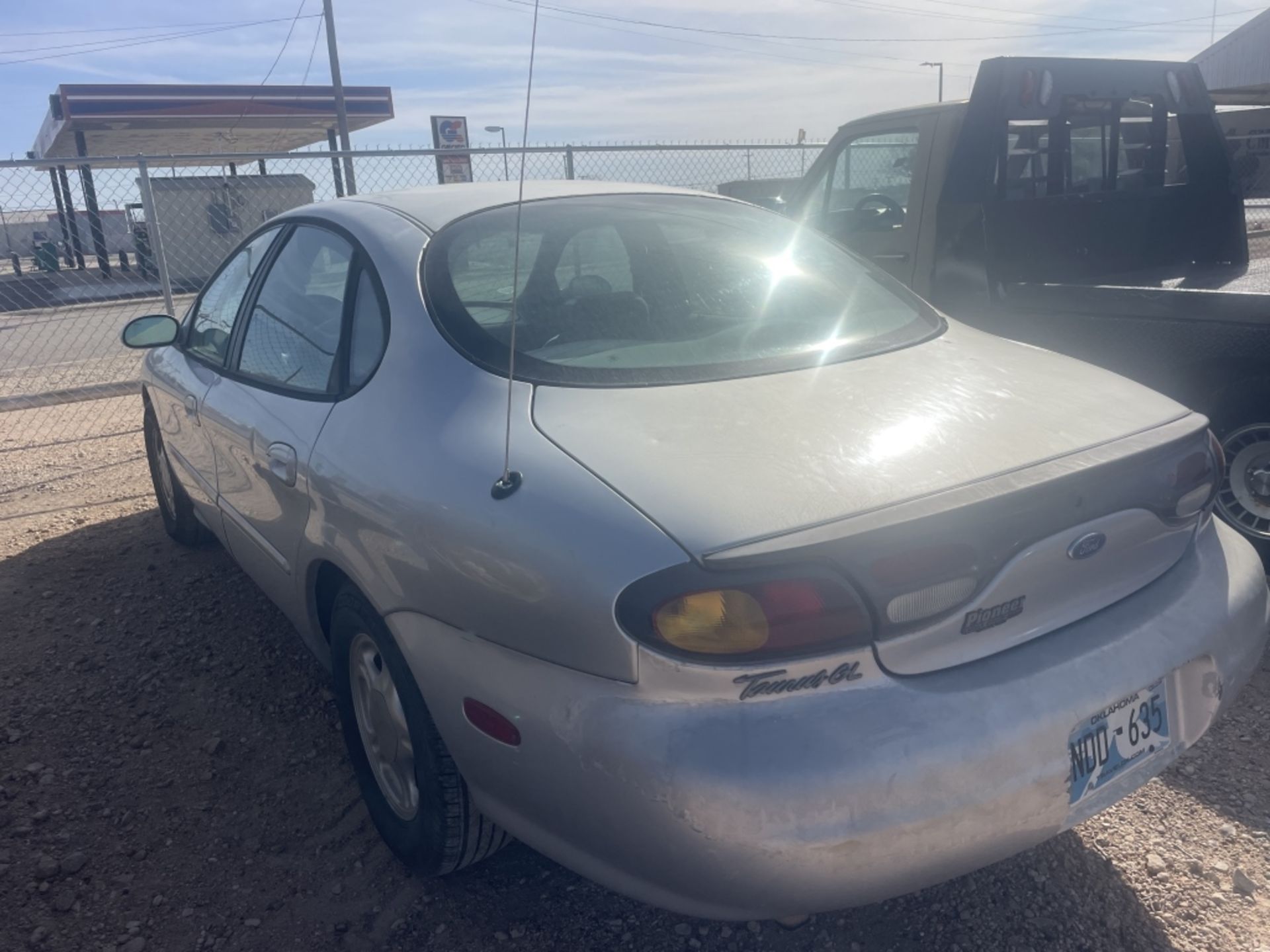 1996 Ford Taurus - Image 9 of 27