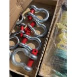 Pallet of 38 3/4-1" shackle