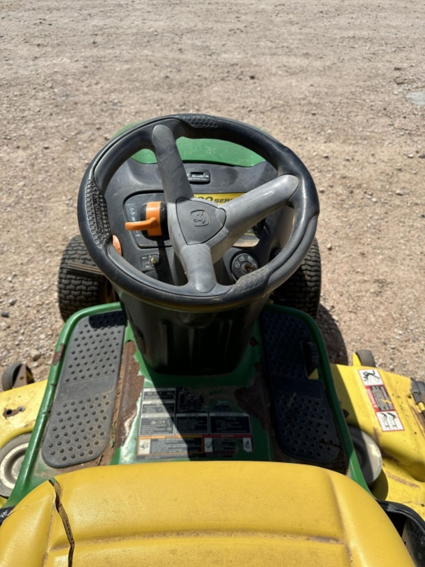 John Deere LA175 riding mower - Image 4 of 5