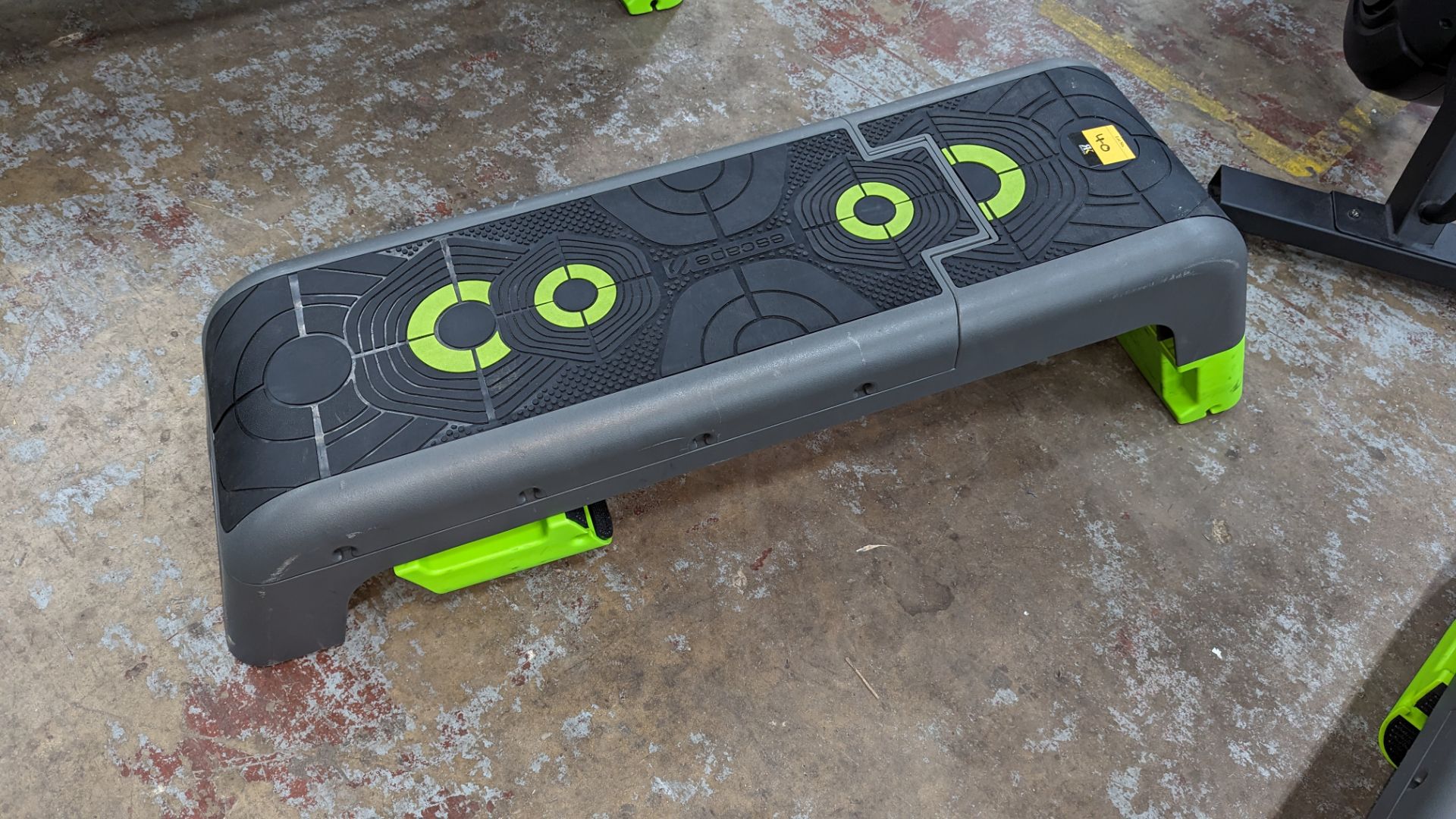 Escape Deck 2.0 multi-adjustable aerobic work-out step/platform, two height levels, fast release leg - Image 3 of 6
