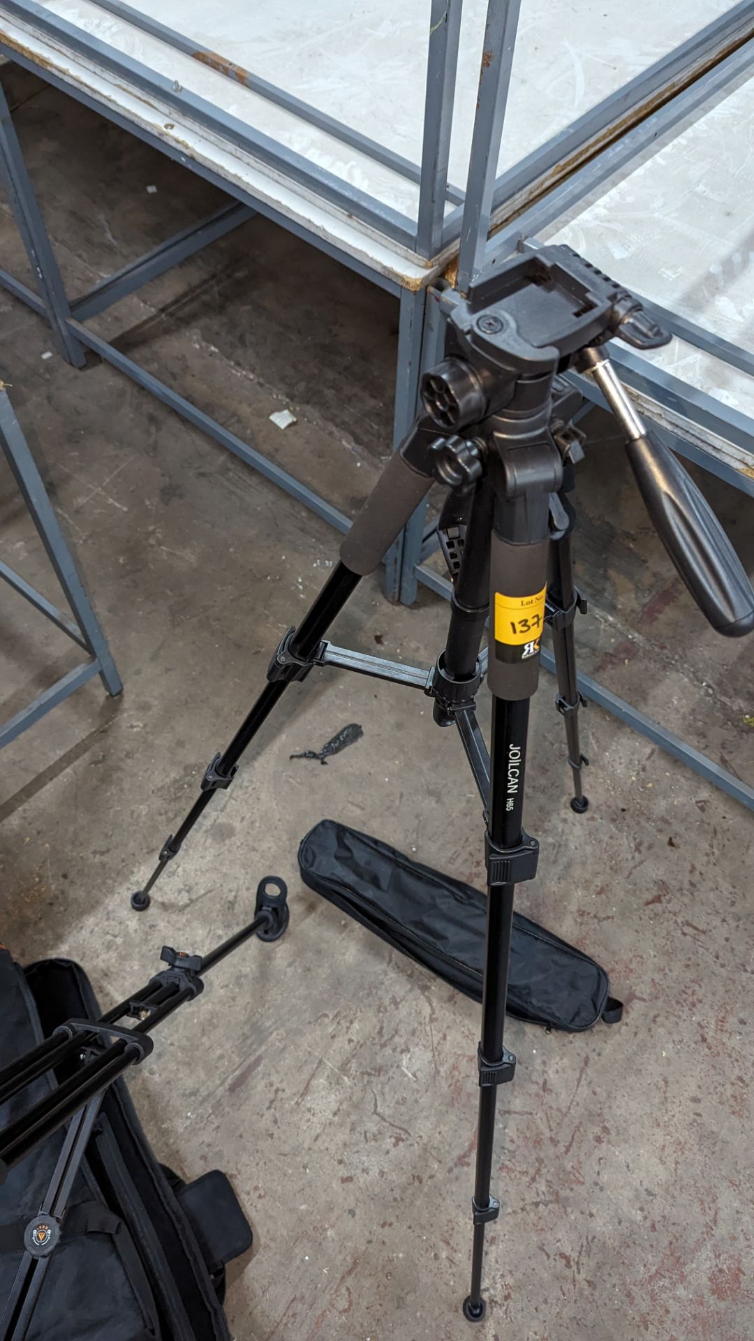 Joilcen H65 tripod, including head and soft carry case - Image 5 of 9