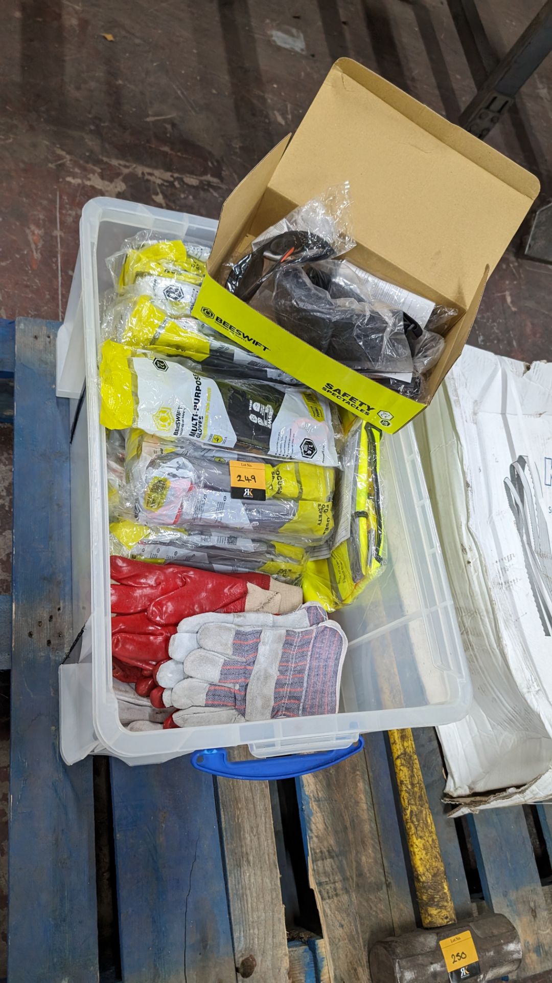 PPE equipment comprising the contents of a crate of gloves plus small quantity of hi-vis clothing & - Image 6 of 6