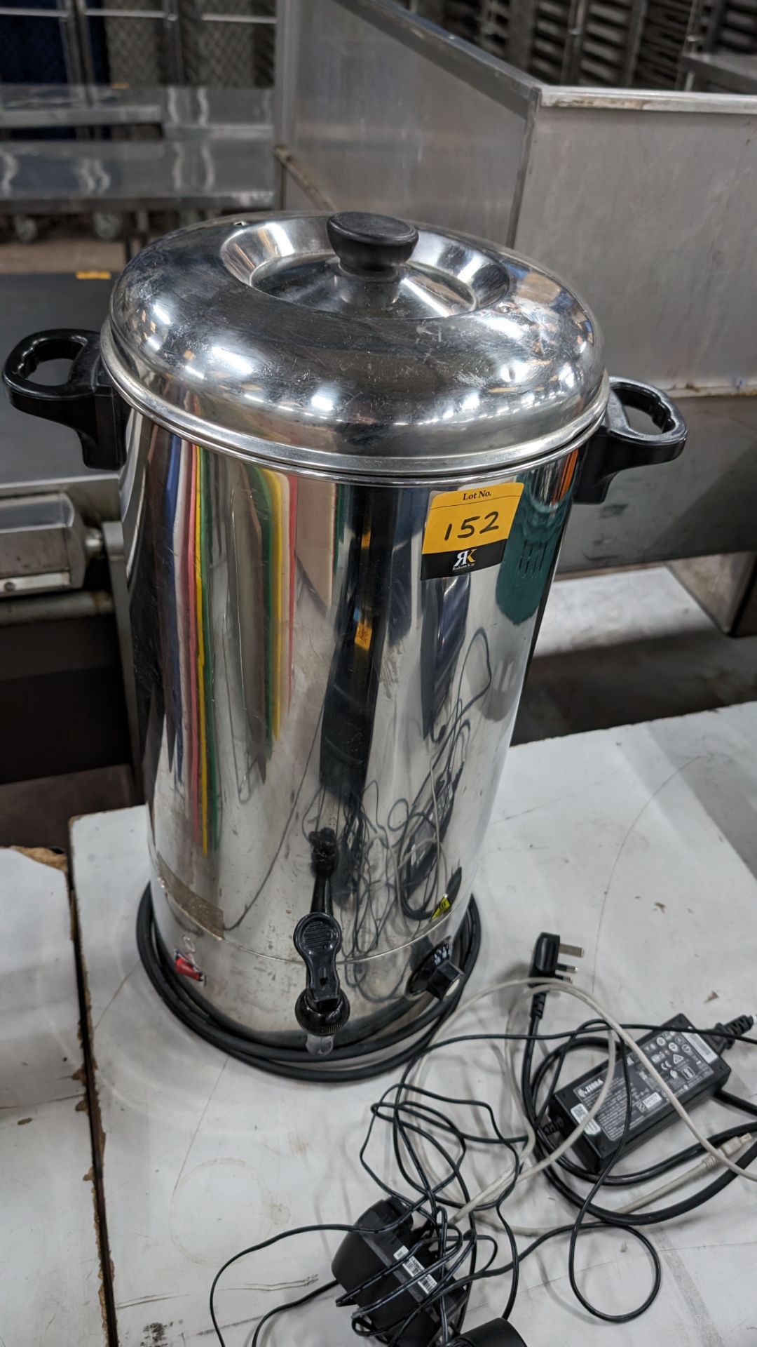 Stainless steel hot water boiler/urn - Image 3 of 5