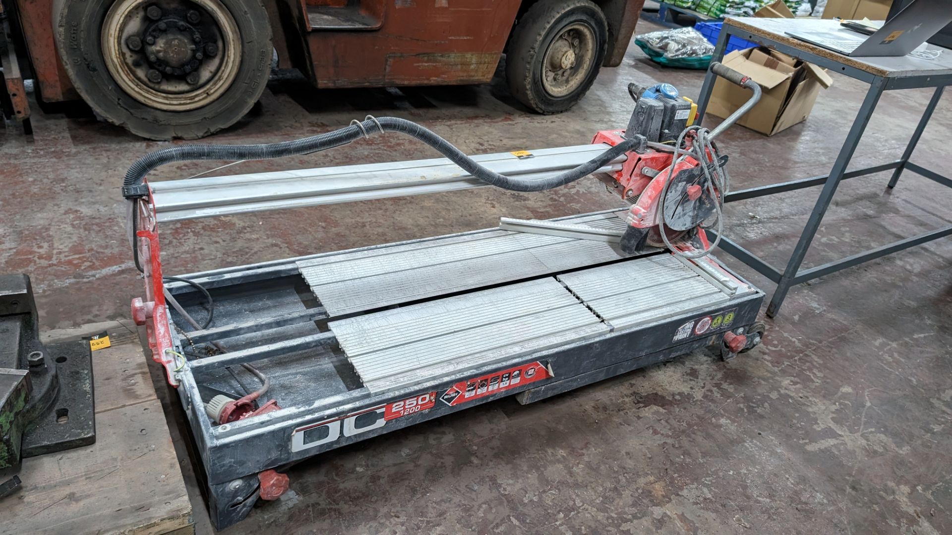 Rubi DC-250 1200 python electric tile cutter on wheels - Image 3 of 13