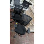 Pair of matching exec/operators chairs with arms & mesh backs