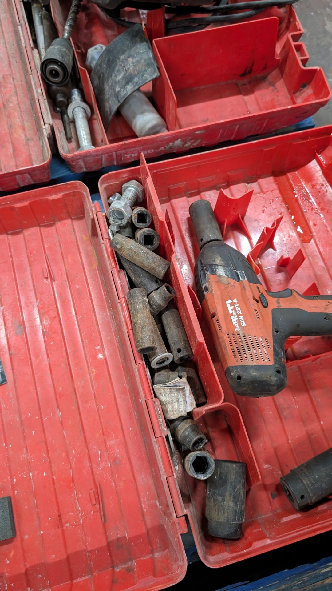 Hilti model SIW22T-A cordless drill including 21.6V battery plus assorted sockets for use with same - Image 7 of 7