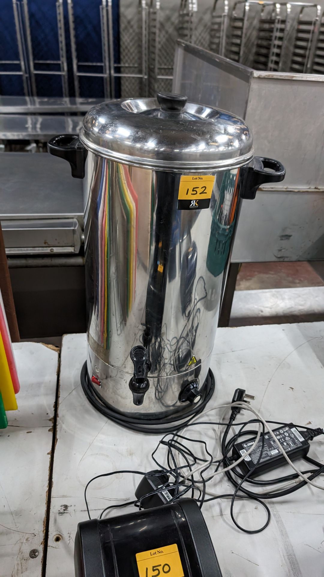 Stainless steel hot water boiler/urn - Image 2 of 5