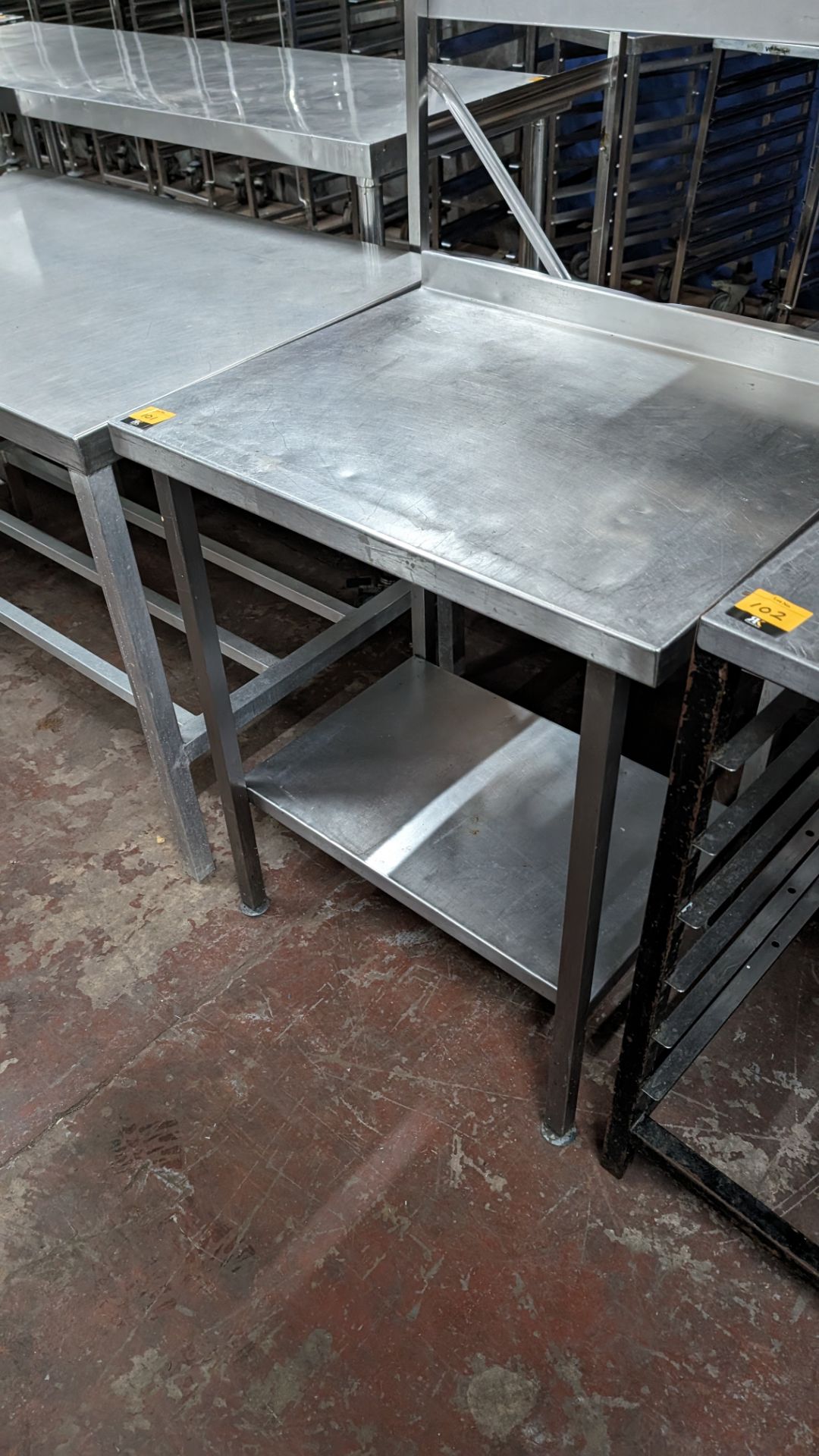 Small stainless steel twin tier table with splashback to top shelf, max external dimensions 750 x 60 - Image 3 of 3
