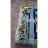 Lifting equipment comprising plate grabber & set of chains with hooks