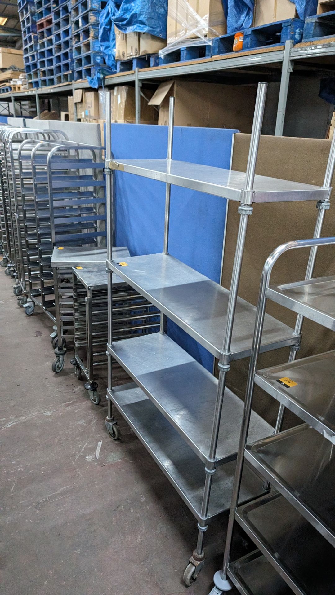 Stainless steel mobile shelving unit with a total of 4 shelves, max external dimensions approximatel - Image 3 of 3