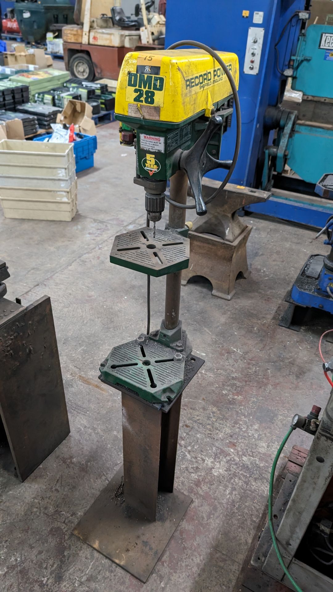 Record power model DMD28 drill on dedicated single pedestal heavy duty column stand - Image 2 of 5