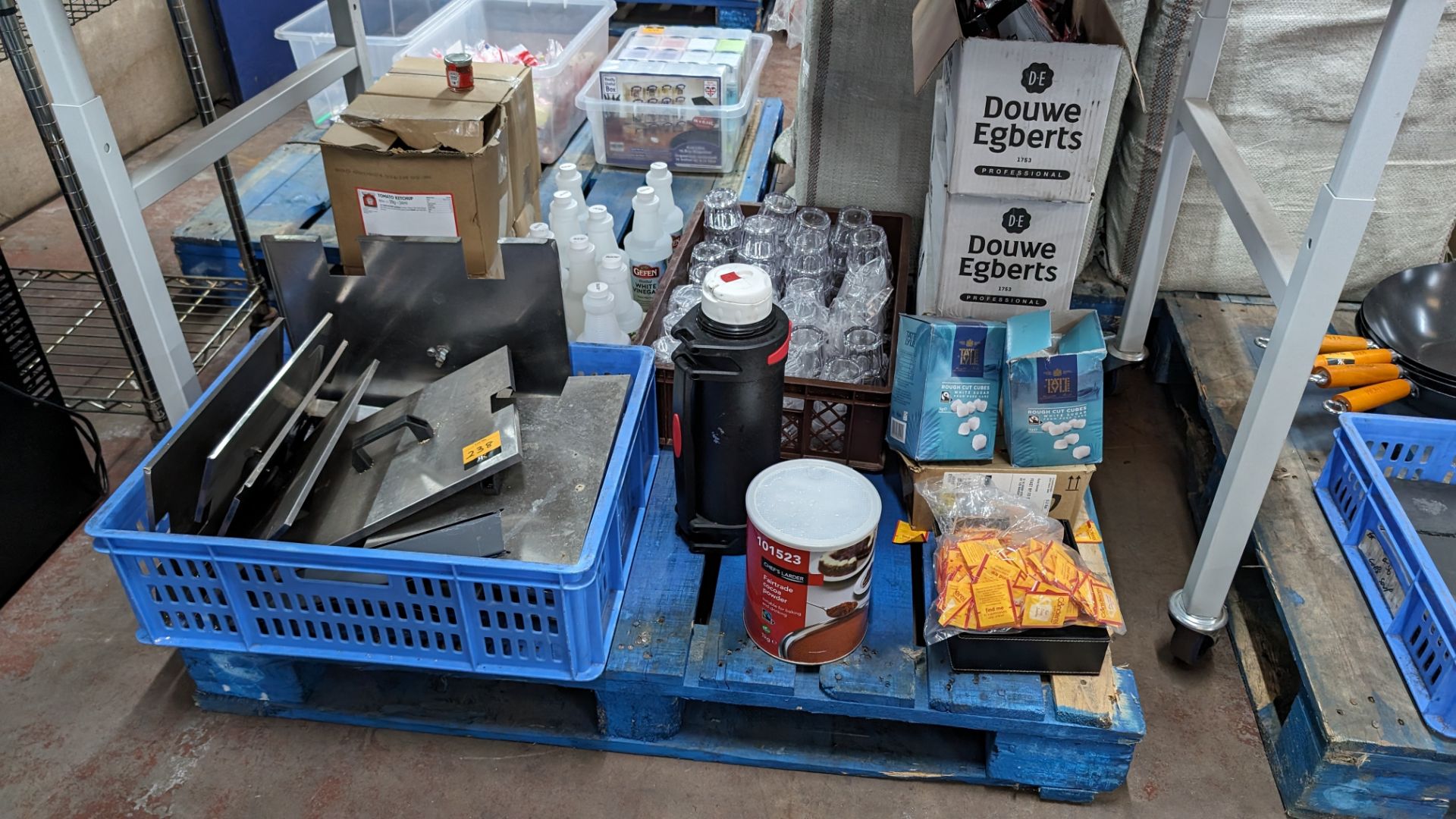 The contents of a pallet of miscellaneous items including stainless steel lids, plastic heavy duty t - Image 3 of 11