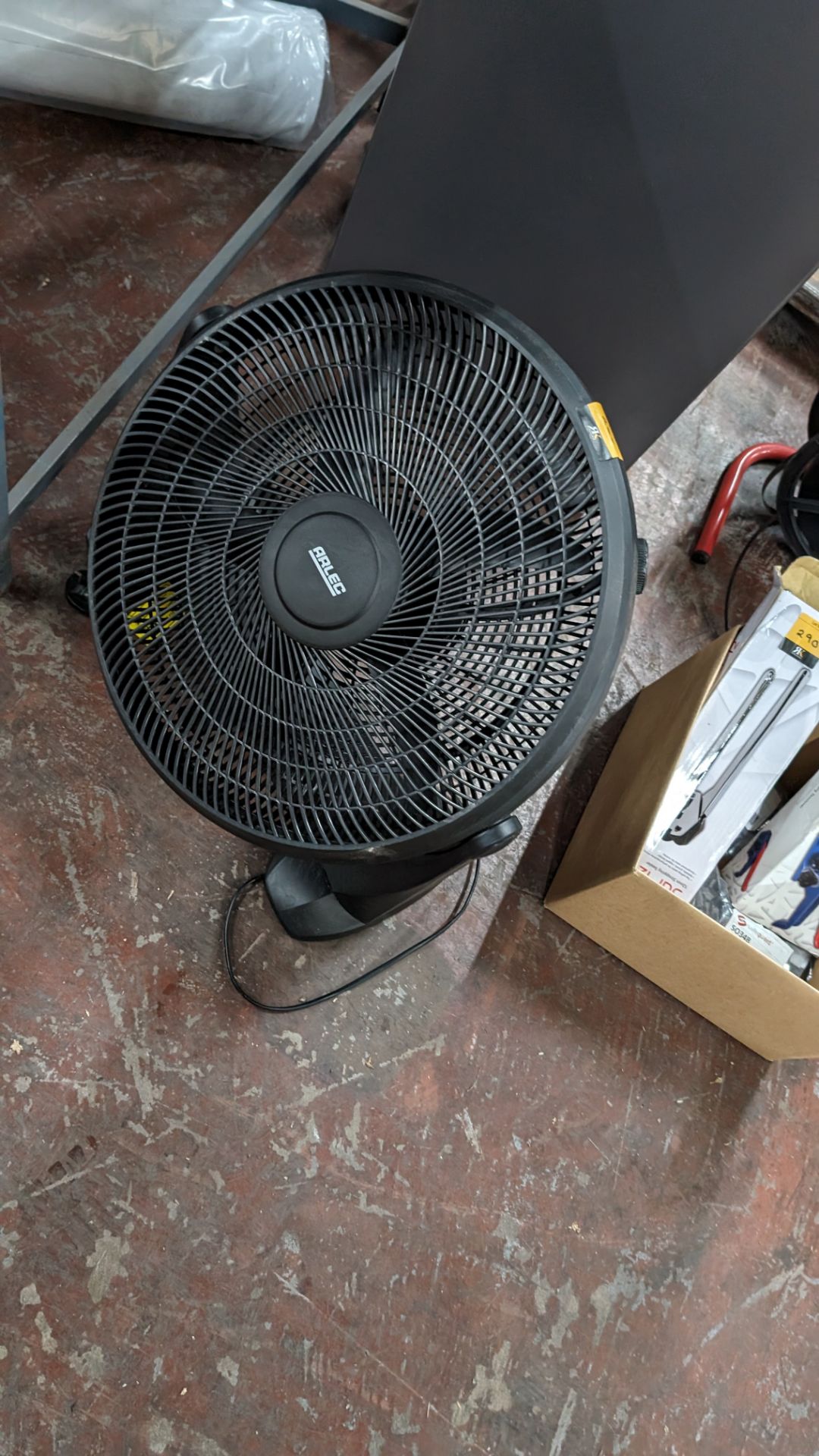 Arlec large floor fan model ABF200GB