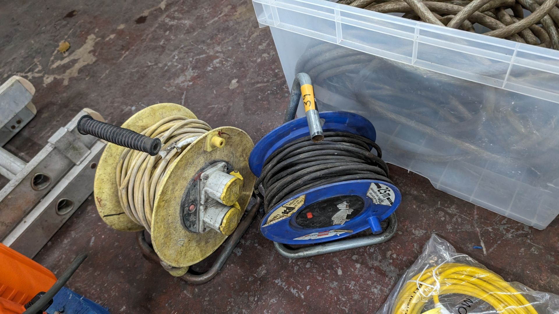 2 off multi-socket extension cables on dispensing reels, 1 being 110V & the other being 240V - Image 4 of 4