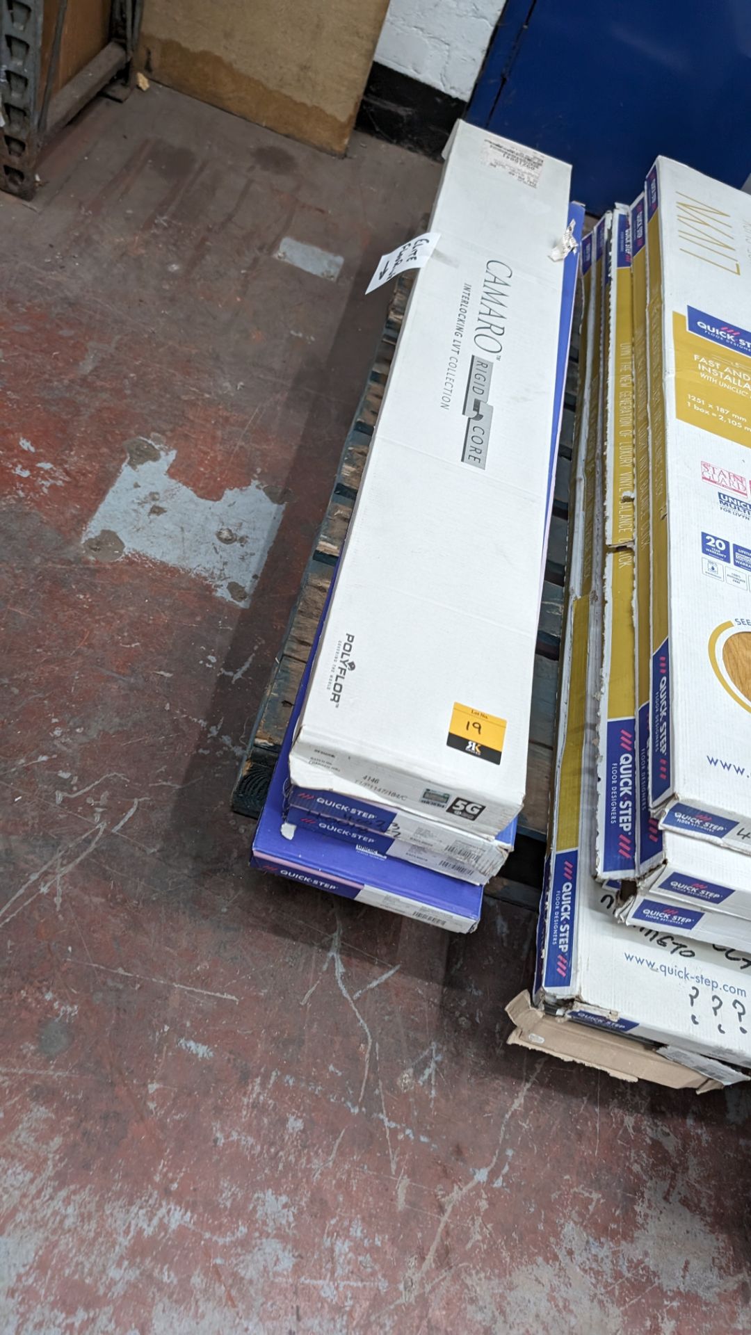 The contents of a pallet of laminate flooring & similar - Image 3 of 11