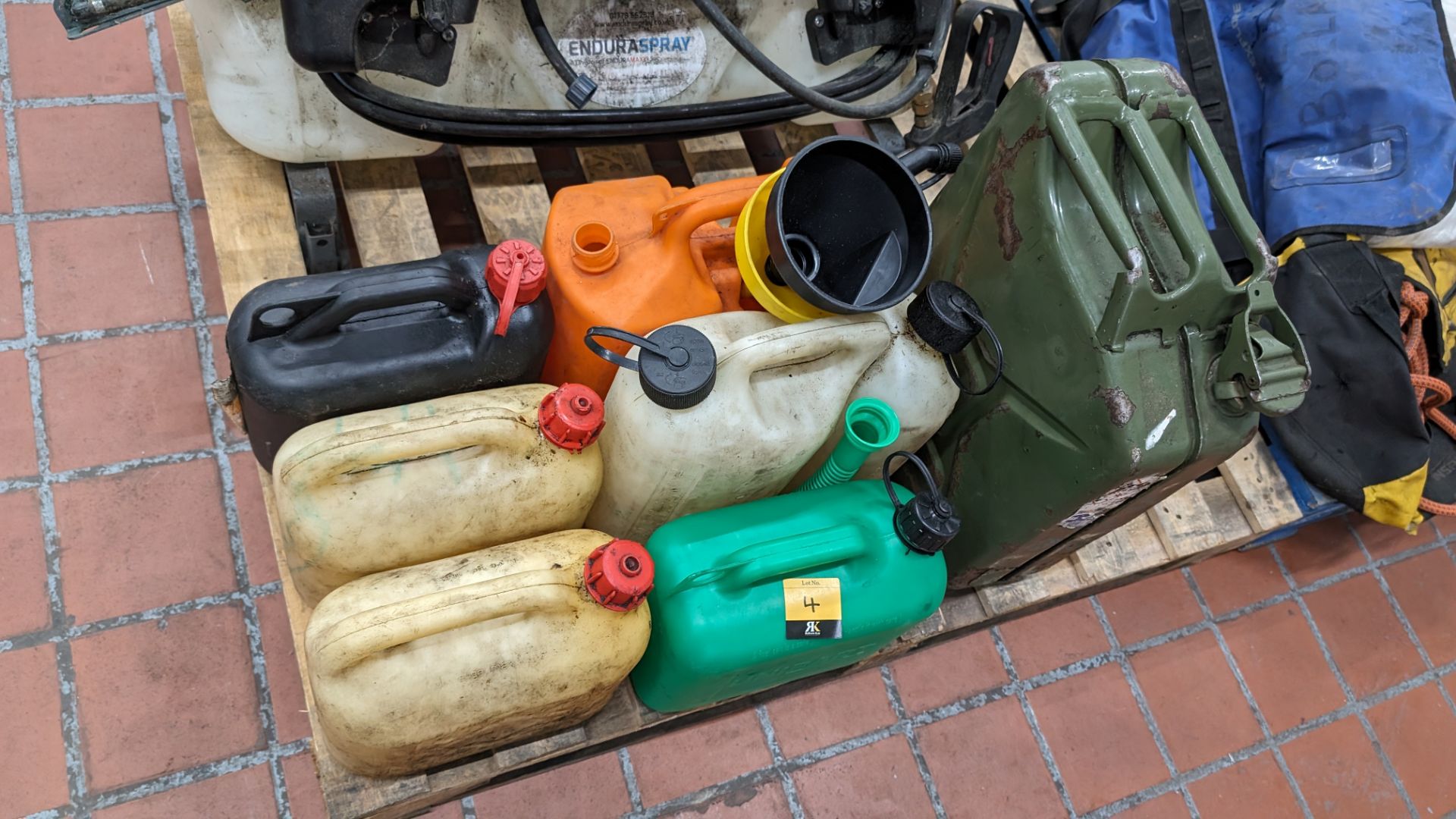 The contents of a pallet comprising a large Endura spray unit plus a quantity of empty plastic & met - Image 6 of 9