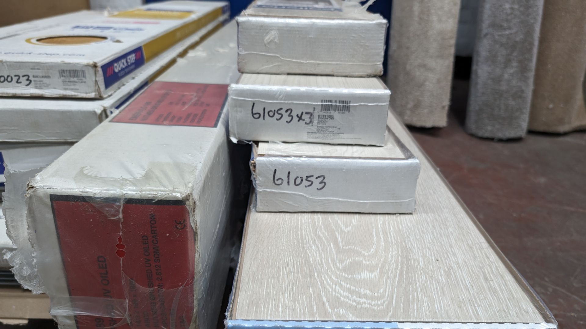 The contents of a pallet of laminate flooring & similar - Image 10 of 11