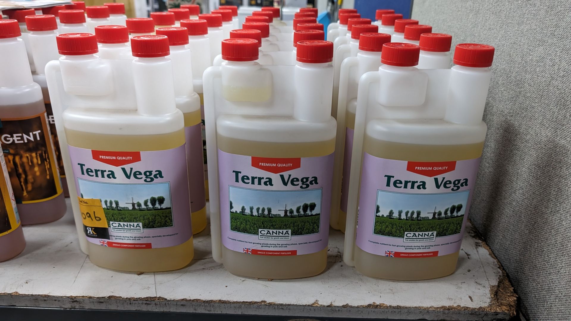 18 off 1 litre bottles of Canna Terra Vega - Image 3 of 3