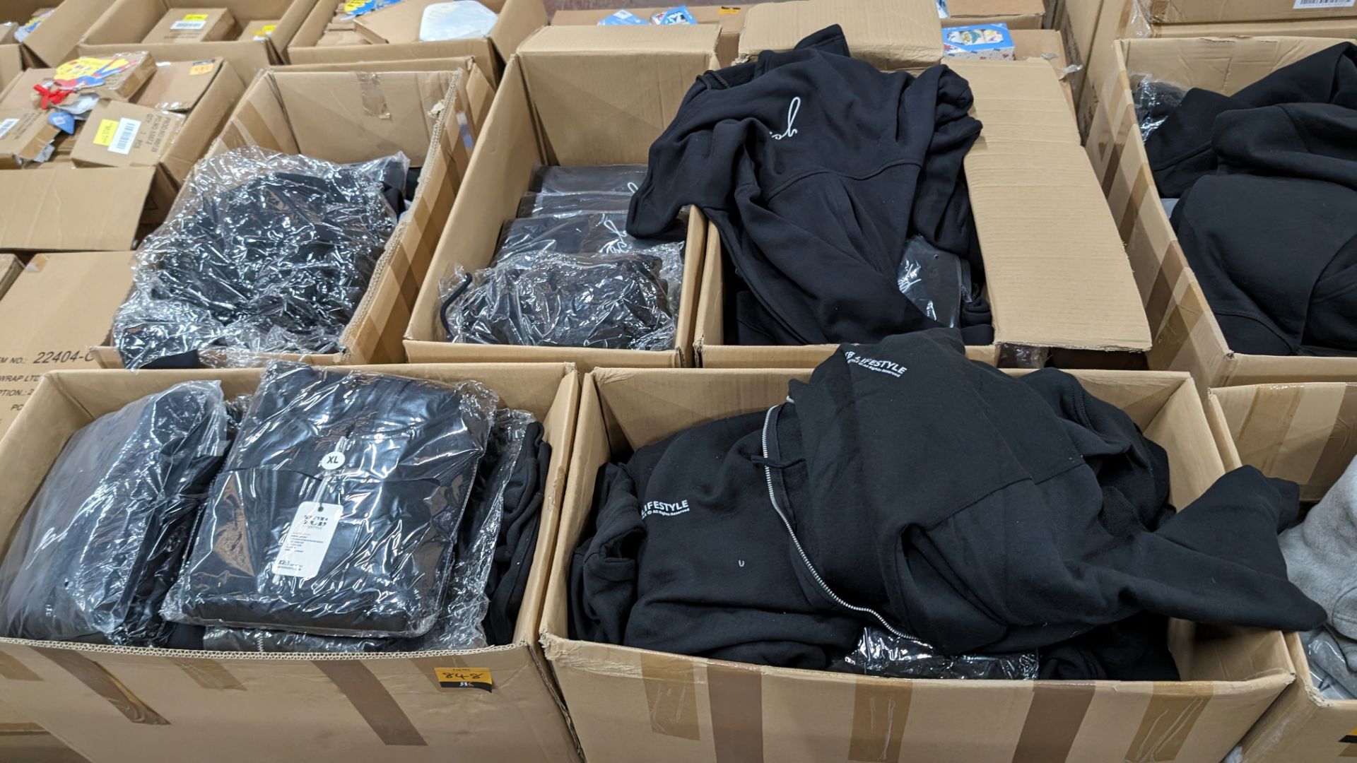 5 boxes of YCB zip-up hoodies, crop tops & similar - the contents of a pallet - Image 8 of 8