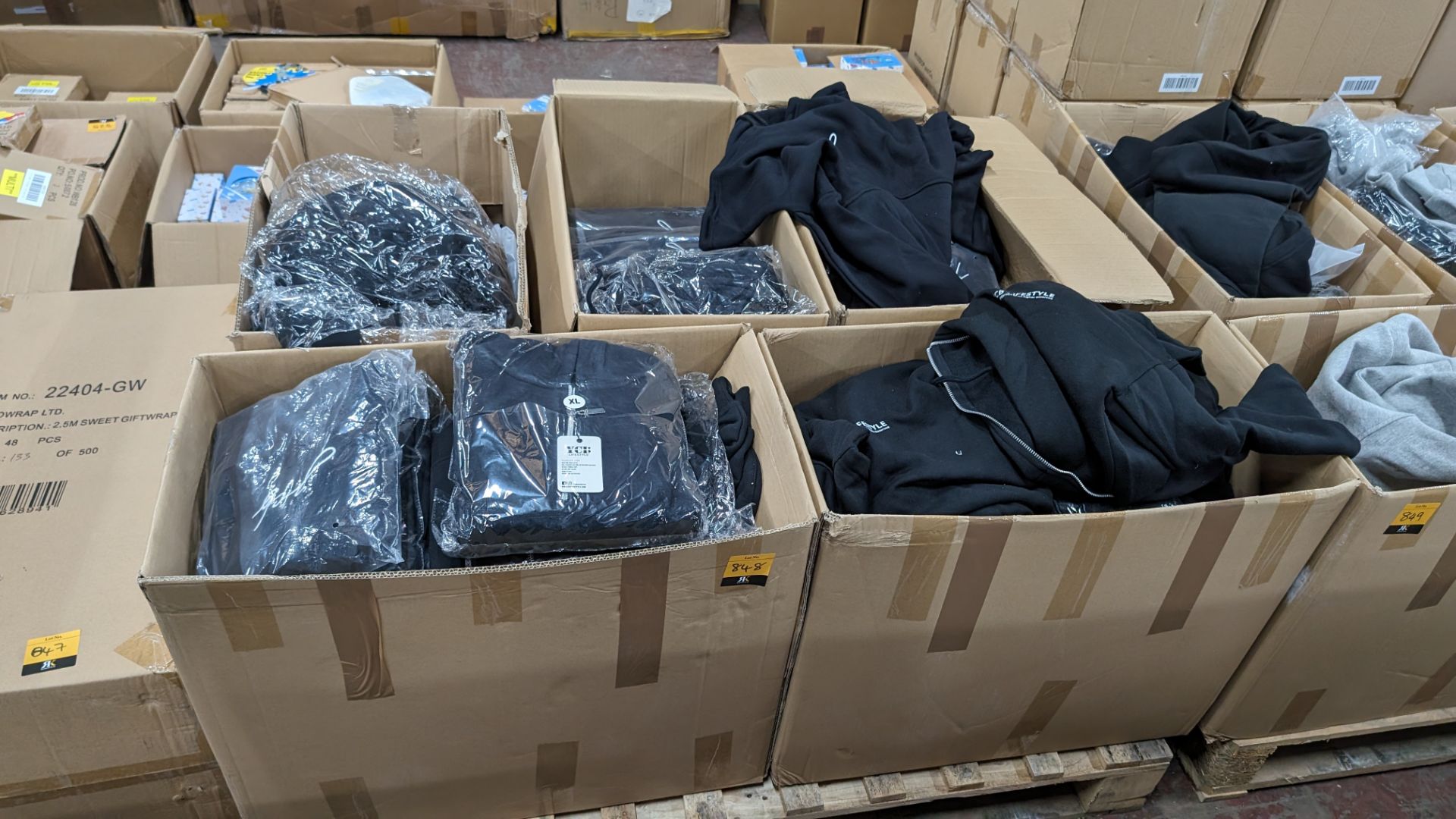 5 boxes of YCB zip-up hoodies, crop tops & similar - the contents of a pallet - Image 2 of 8