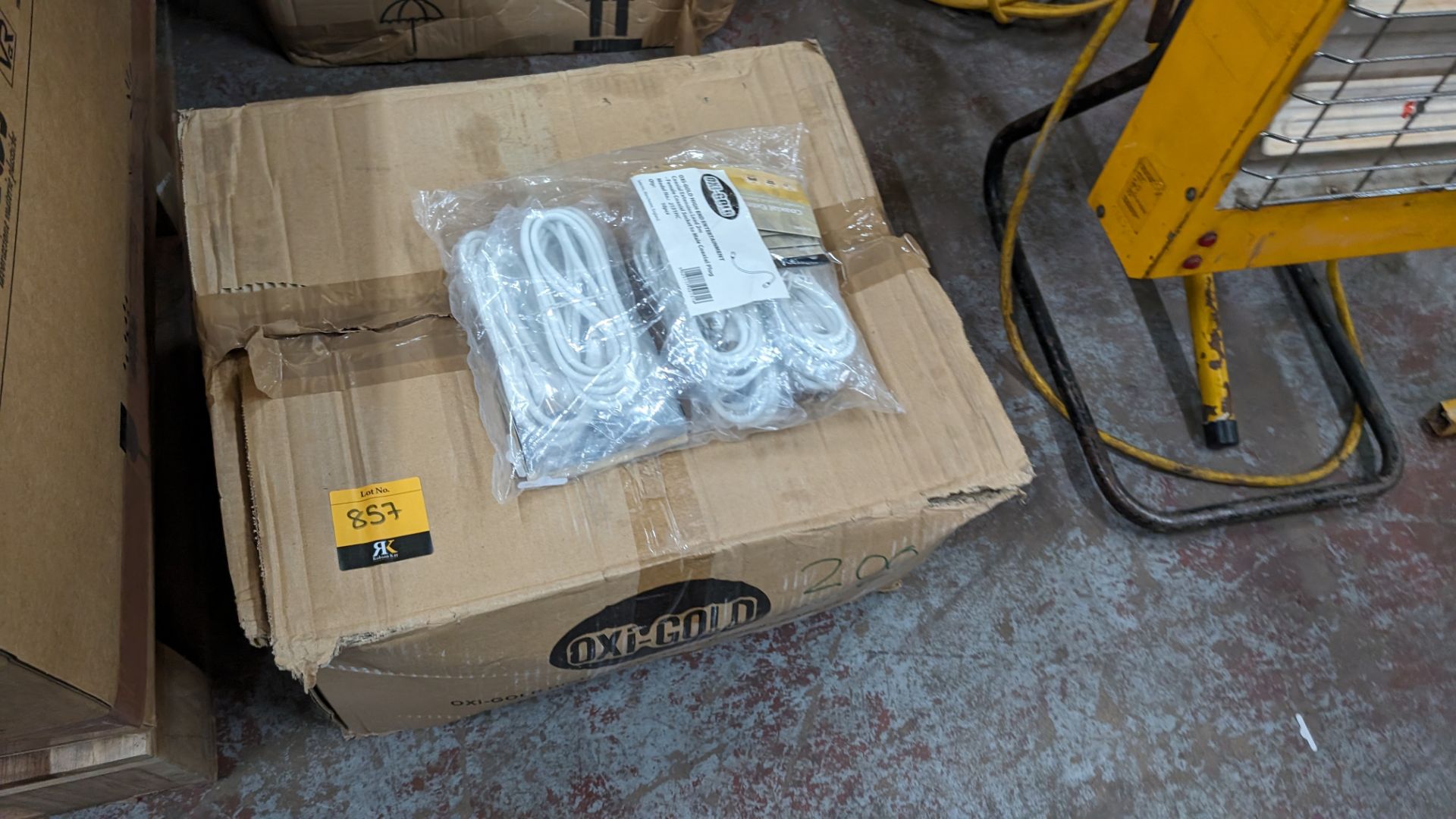 IT related items comprising 3 boxes of coax cables plus a box containing a quantity of Lenovo hubs/d - Image 3 of 8