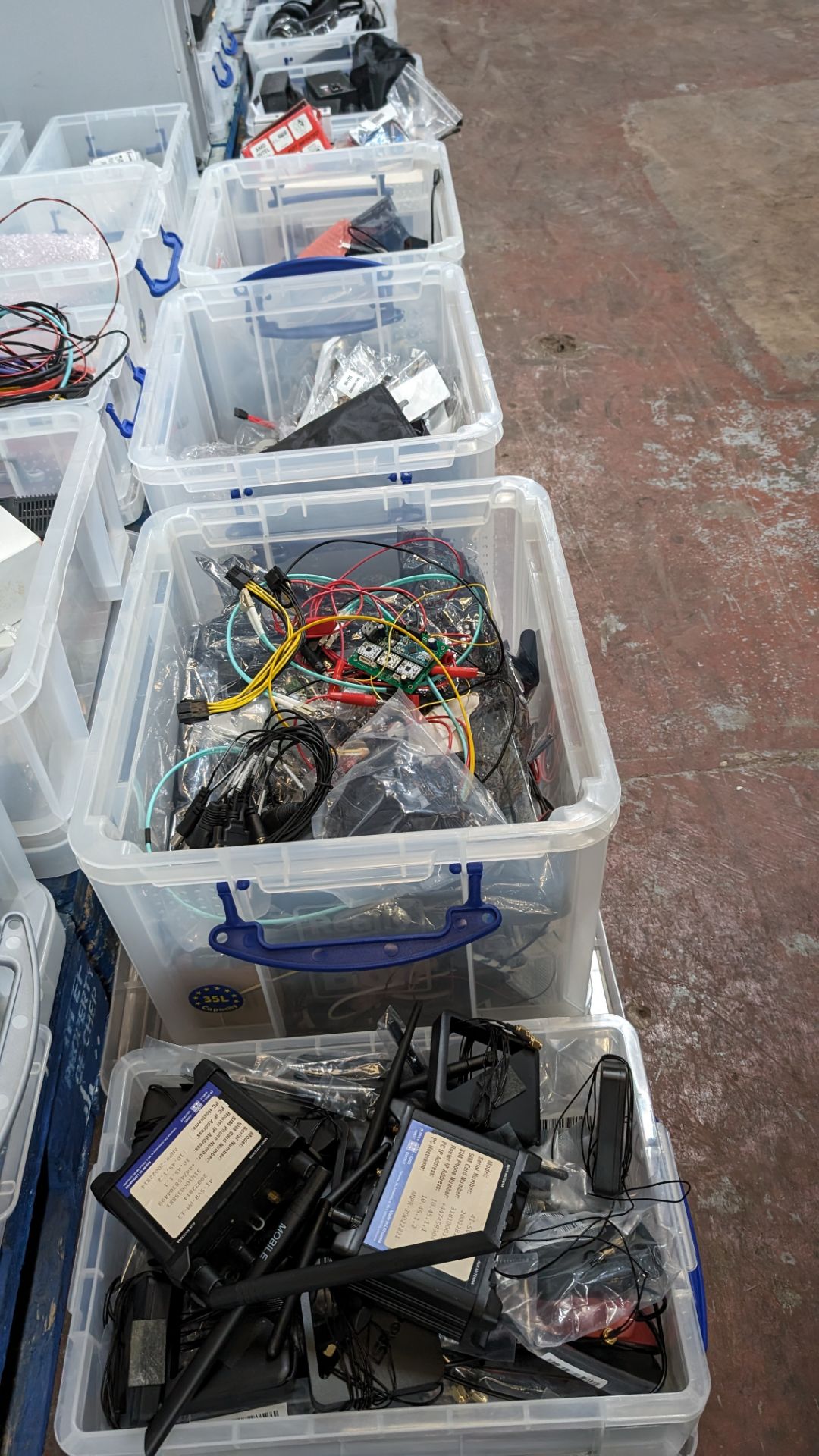 The contents of 6 crates of assorted computer components and miscellaneous - Image 9 of 10