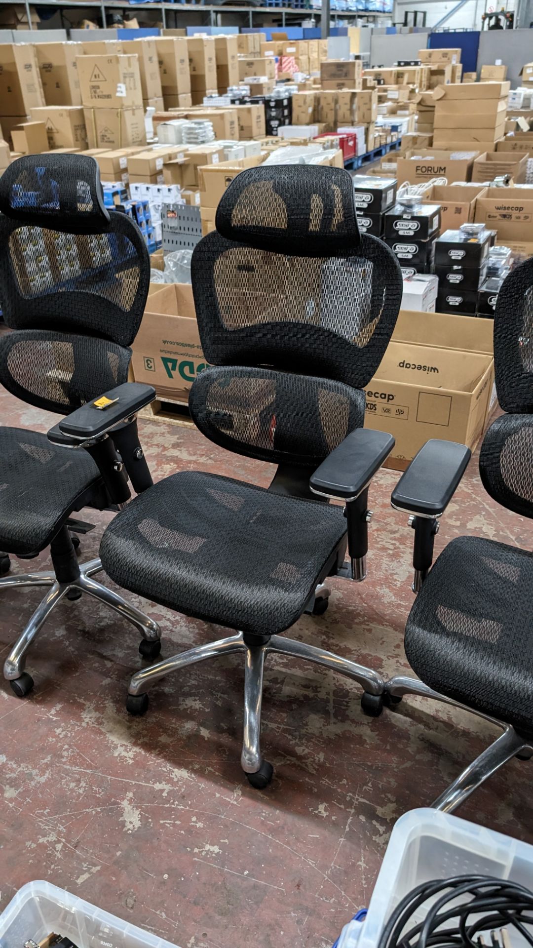 4 off black mesh fabric and chrome modern chairs with arms and headrests. NB: The chairs in lot 24 - Image 3 of 6