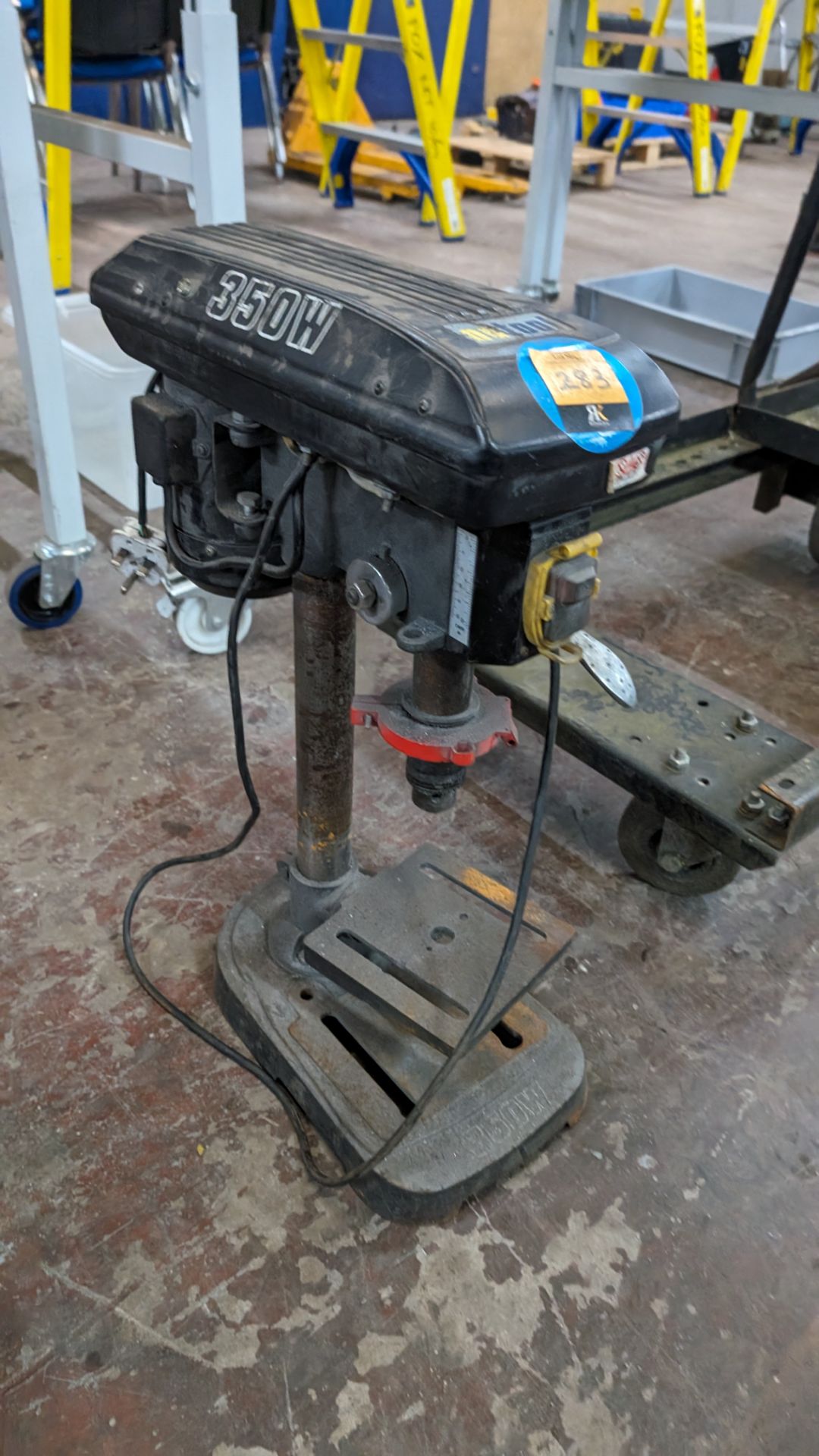 Compact tabletop 350W drill press