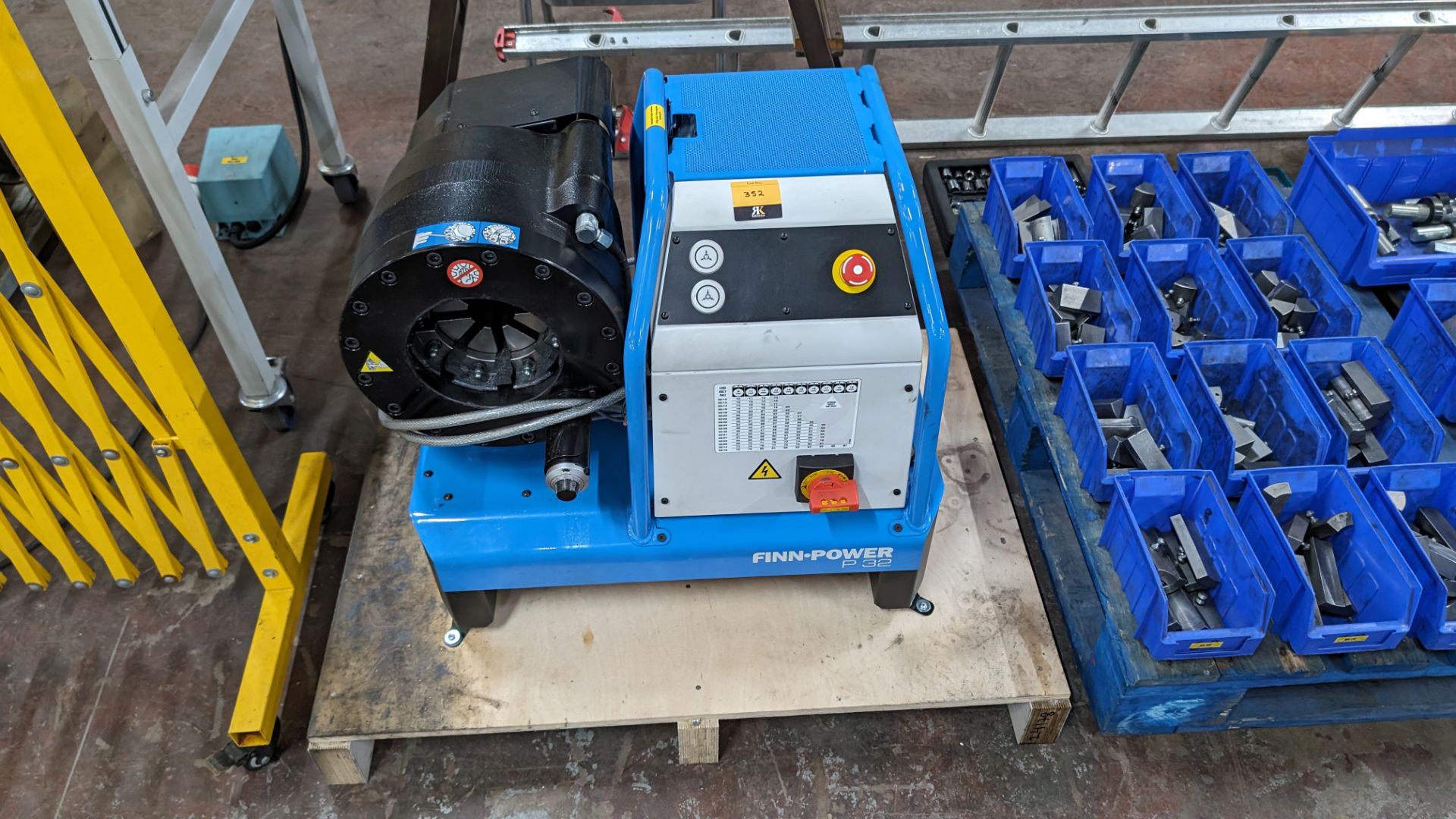 2022 Finn-Power P32 swaging/crimping machine model P32NMS20. This lot includes the contents of the - Image 18 of 27