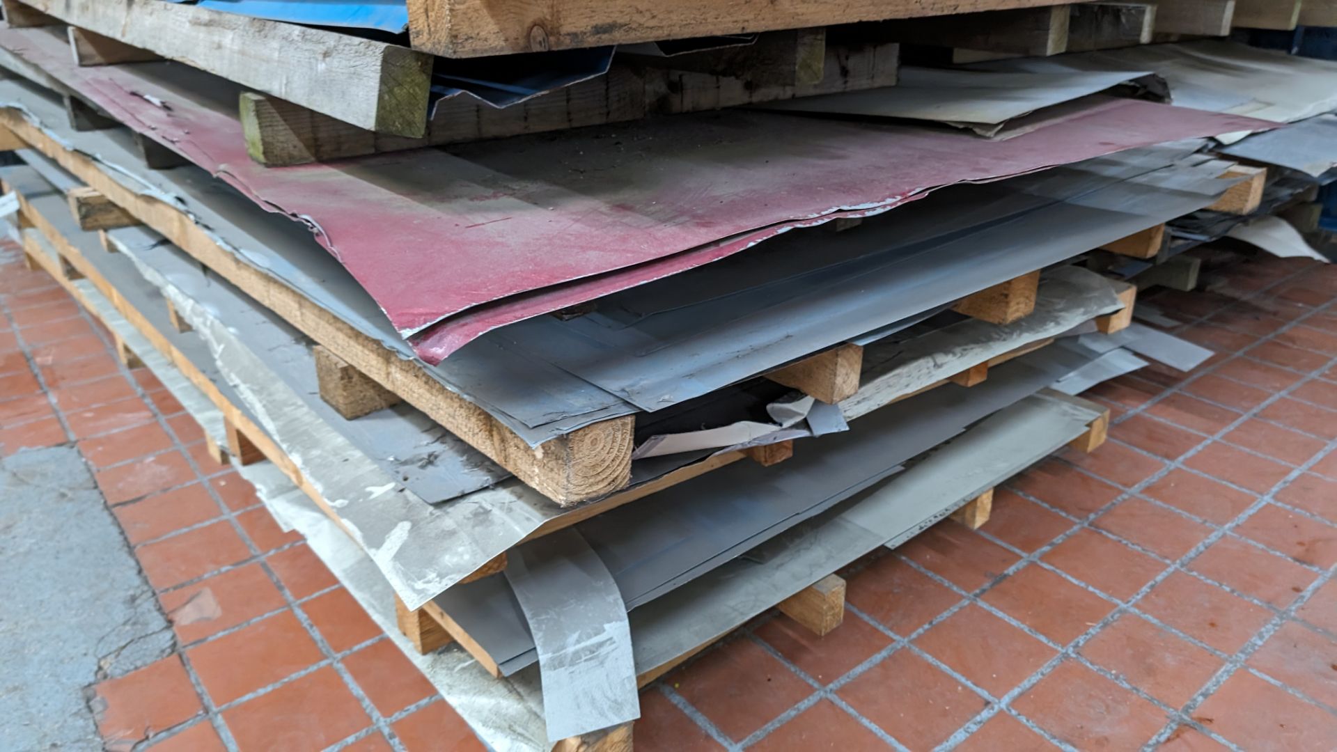 2 stacks of 1250 x 3000mm sheet materials. Each stack comprises 10 - 12 oversized pallets, each pal - Image 6 of 21