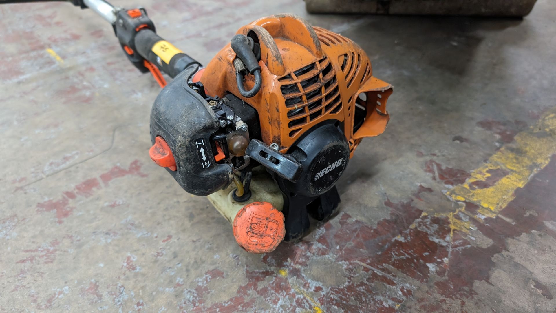 Echo model SRM-236TES long handled petrol strimmer - Image 5 of 8