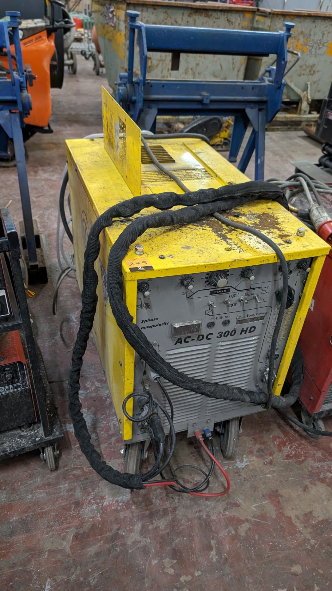 CEA AC/DC 300 HD welding unitPlease note, this lot is subject to VAT ...