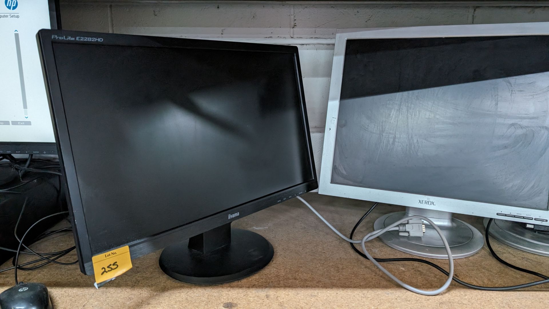 4 off assorted computer monitors - Image 3 of 4