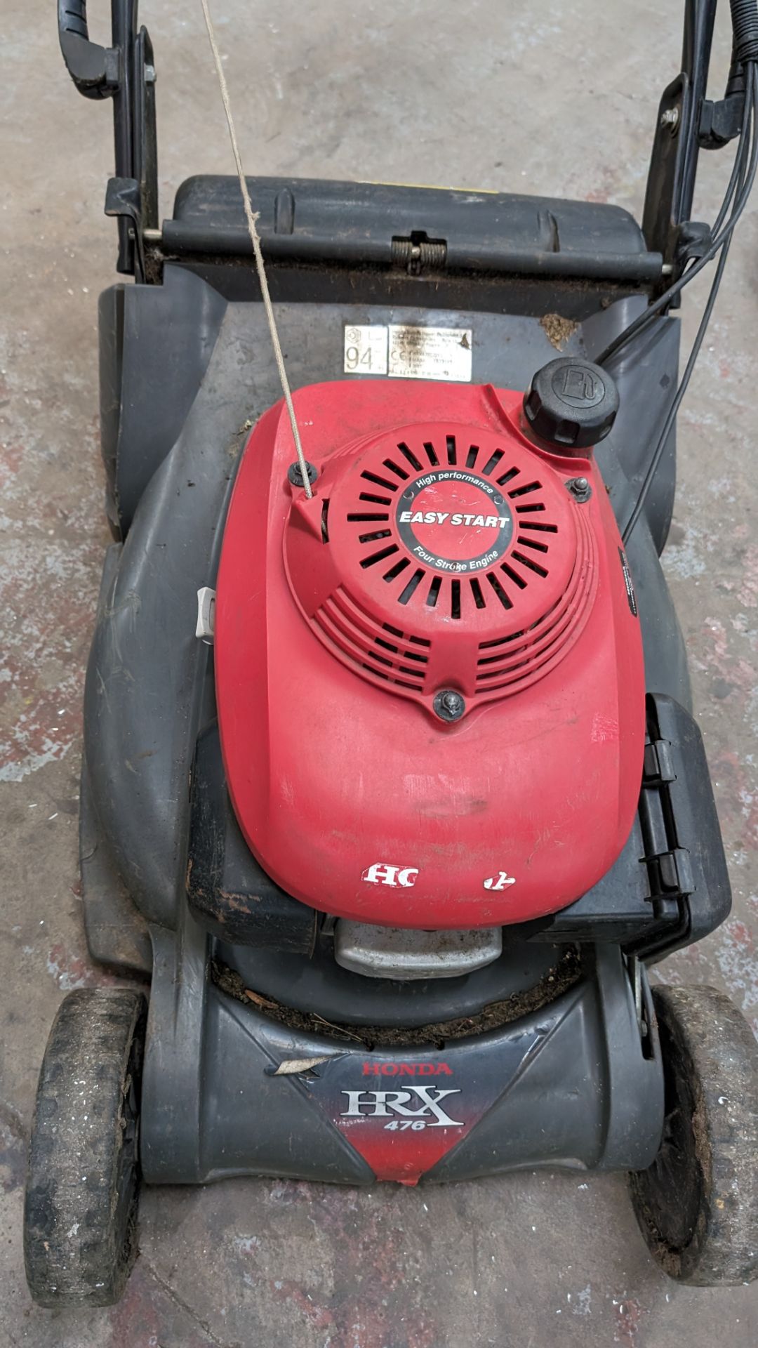 Honda HRX476 lawnmower with high performance easy start 4 stroke engine - Image 12 of 12