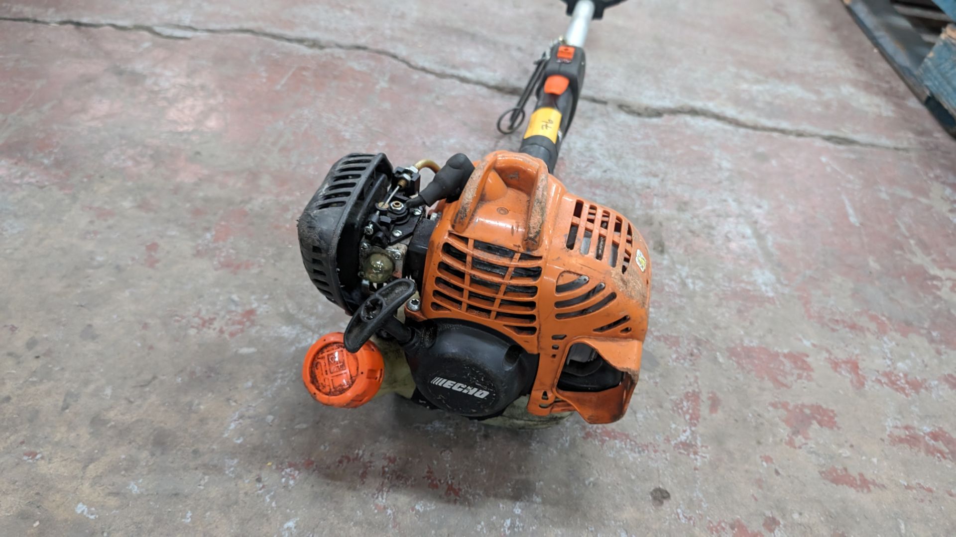 Echo model SRM-236TES long handled petrol strimmer - Image 7 of 11