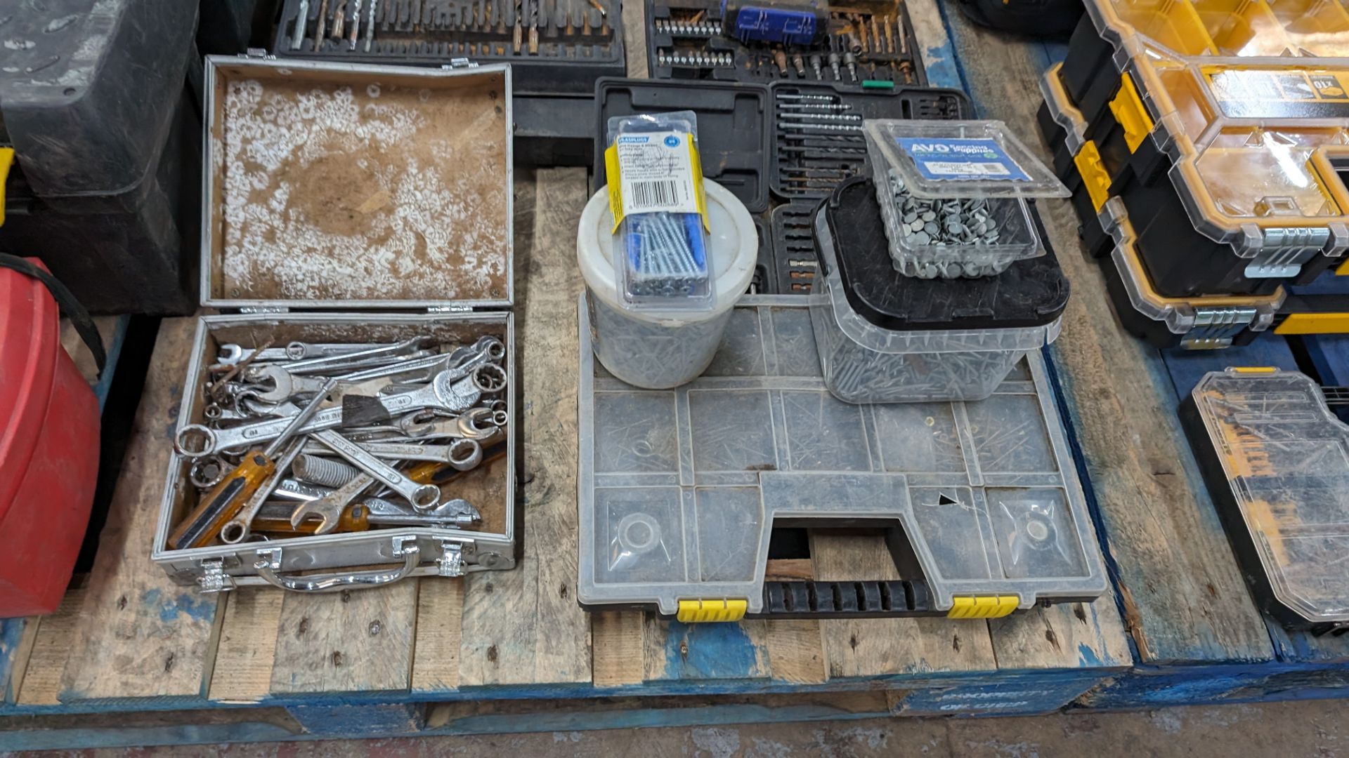 The contents of a pallet of tool kits/toolboxes & contents including good quantity of bit sets - Image 3 of 9