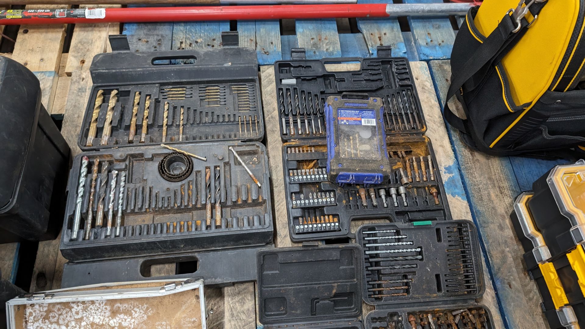 The contents of a pallet of tool kits/toolboxes & contents including good quantity of bit sets - Image 5 of 9