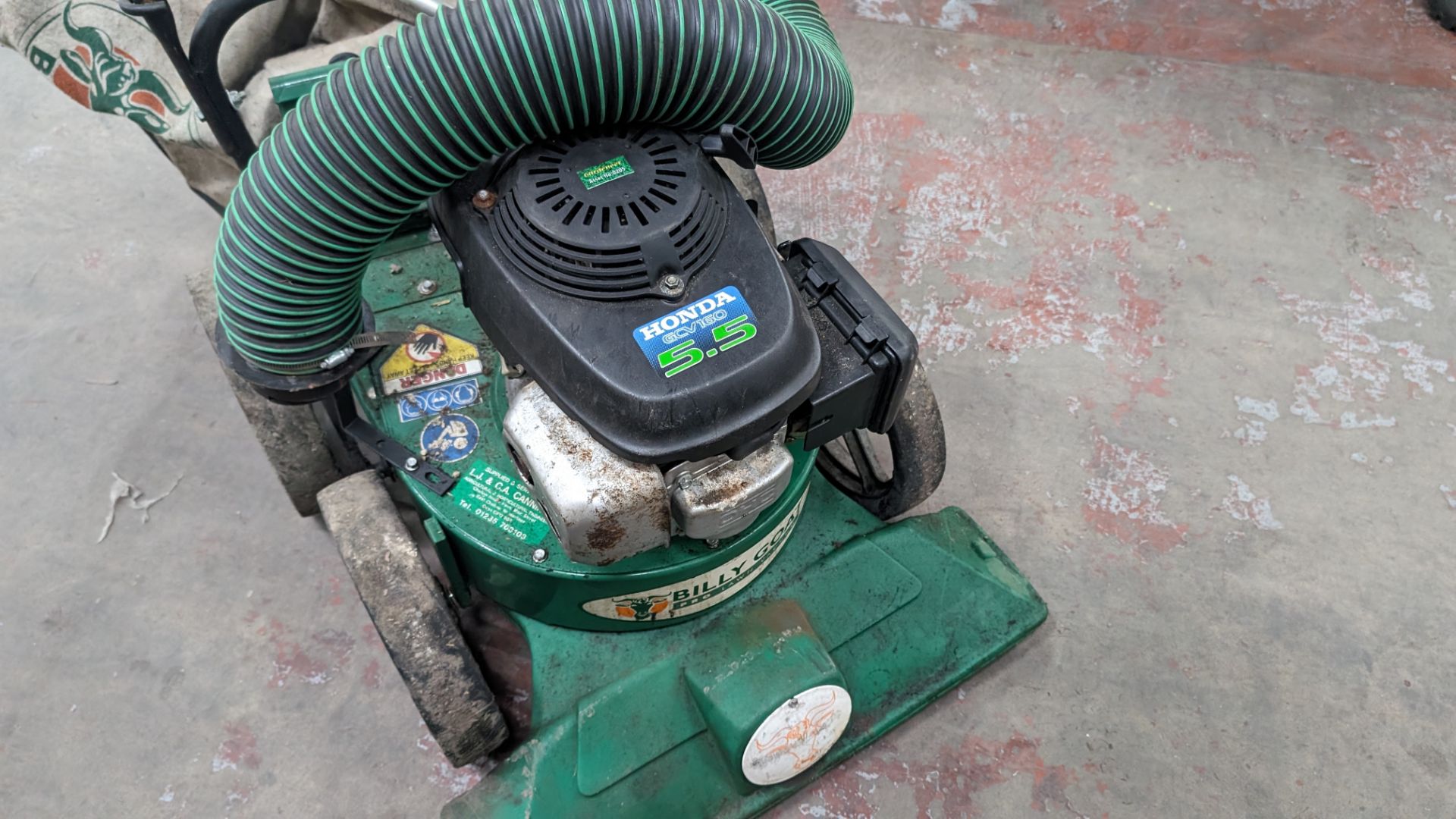 Billy Goat Pro lawn vacuum powered by Honda GCV160 5.5 engine, model KD512HC - Image 4 of 8