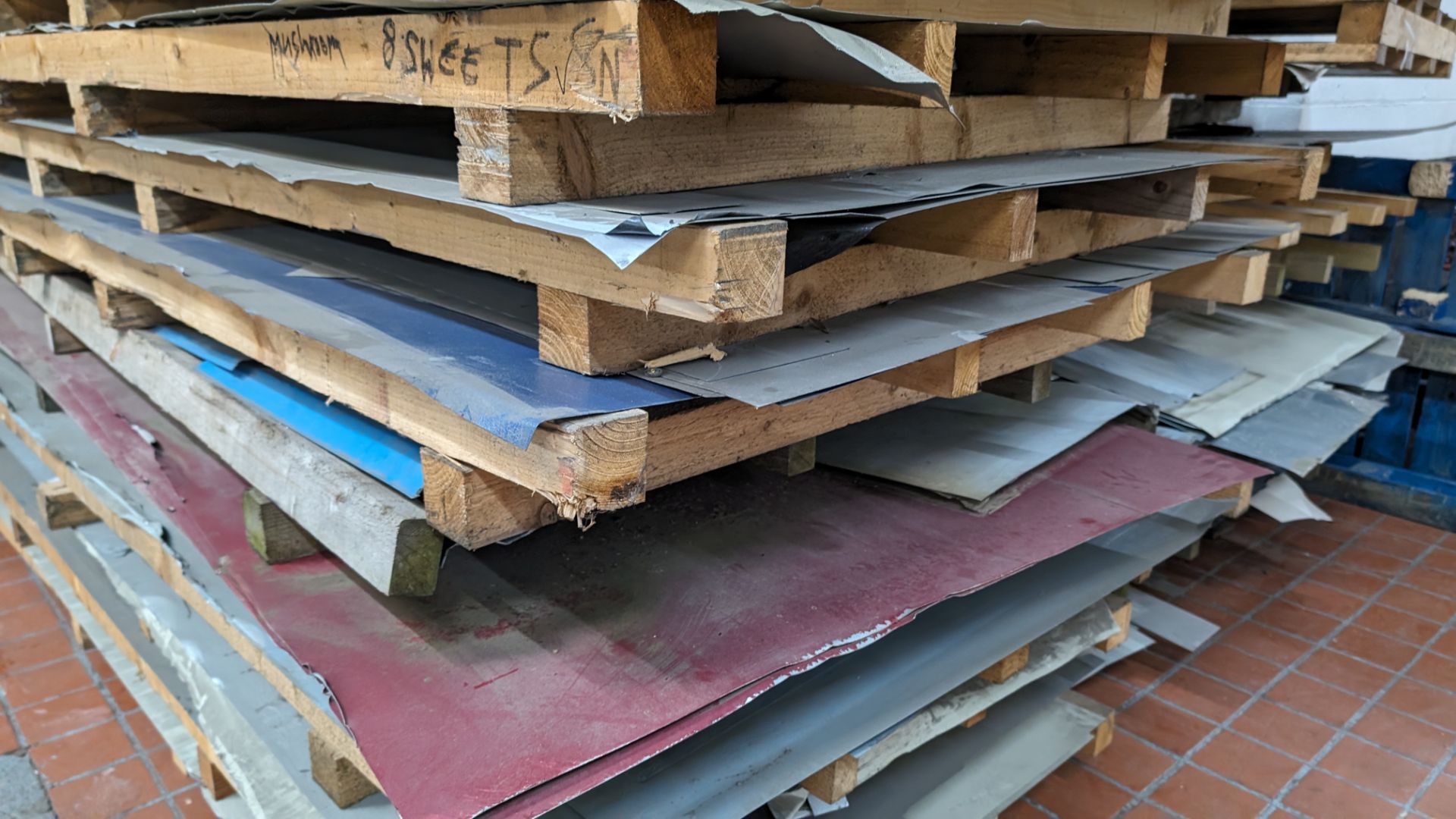 2 stacks of 1250 x 3000mm sheet materials. Each stack comprises 10 - 12 oversized pallets, each pal - Image 5 of 21