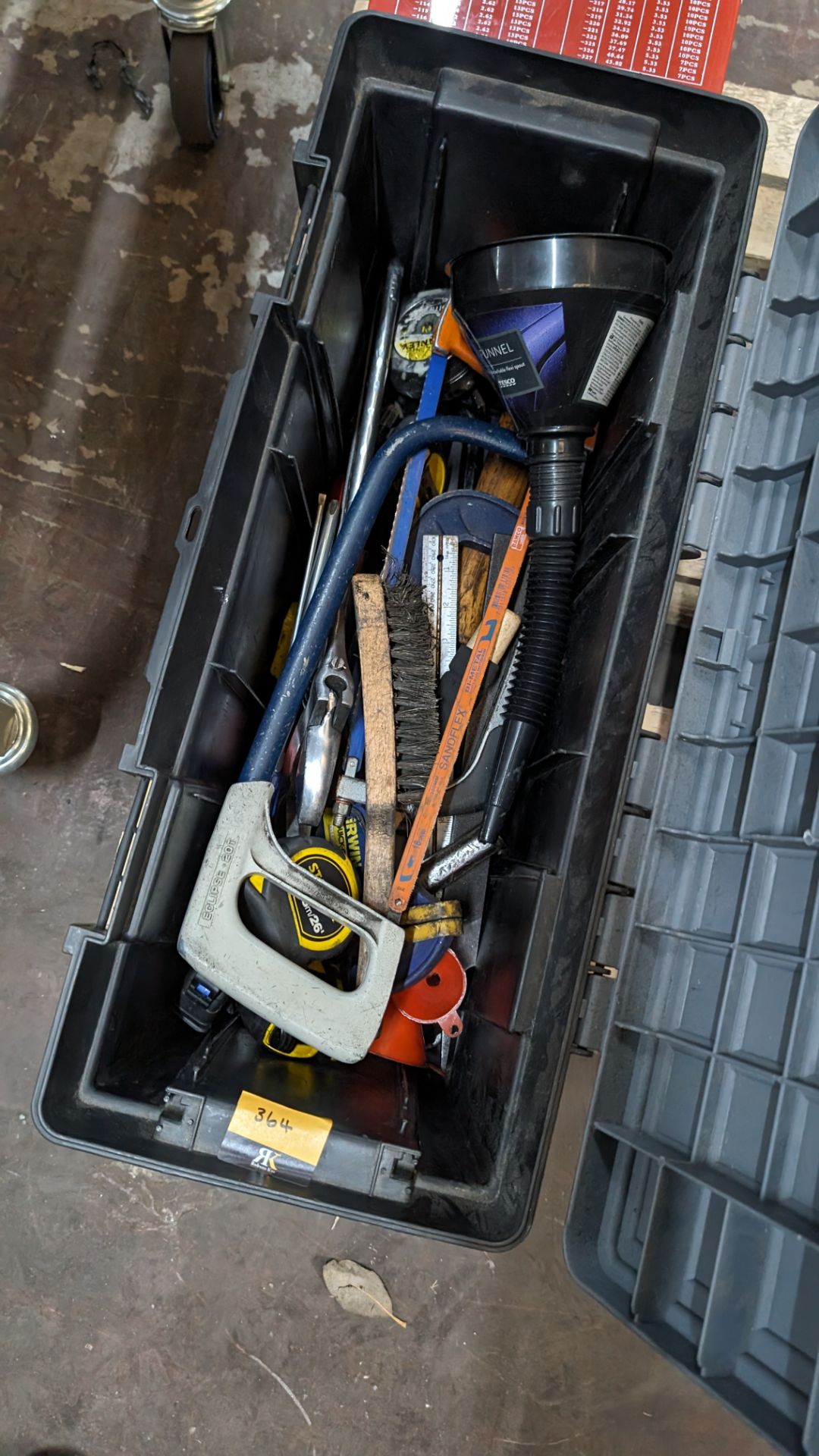 The contents of a pallet of assorted hand tools including toolbox & contents - Image 3 of 9