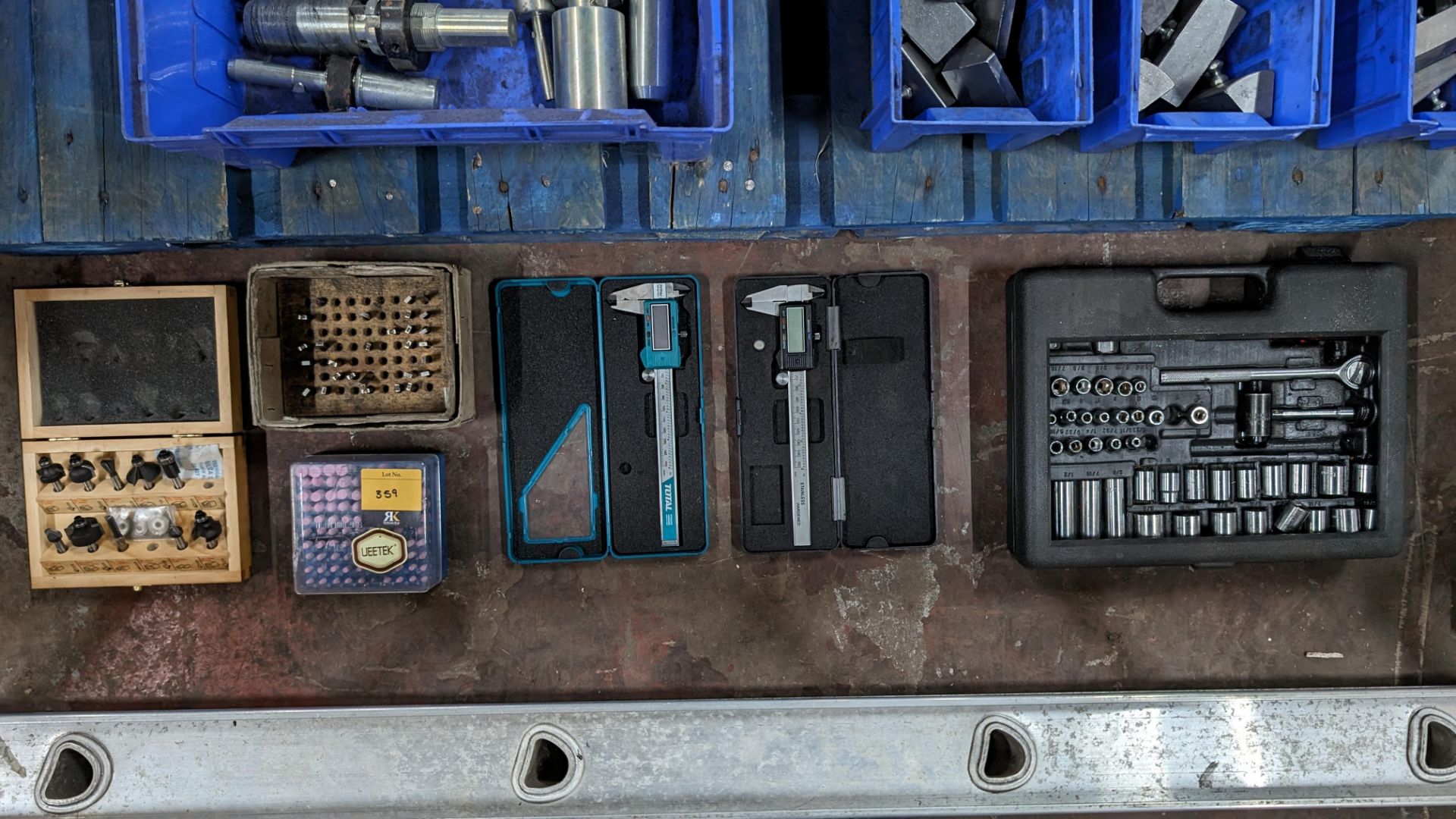 Quantity of assorted items comprising 2 off digital measuring gauges plus socket set, router bit set - Image 2 of 6