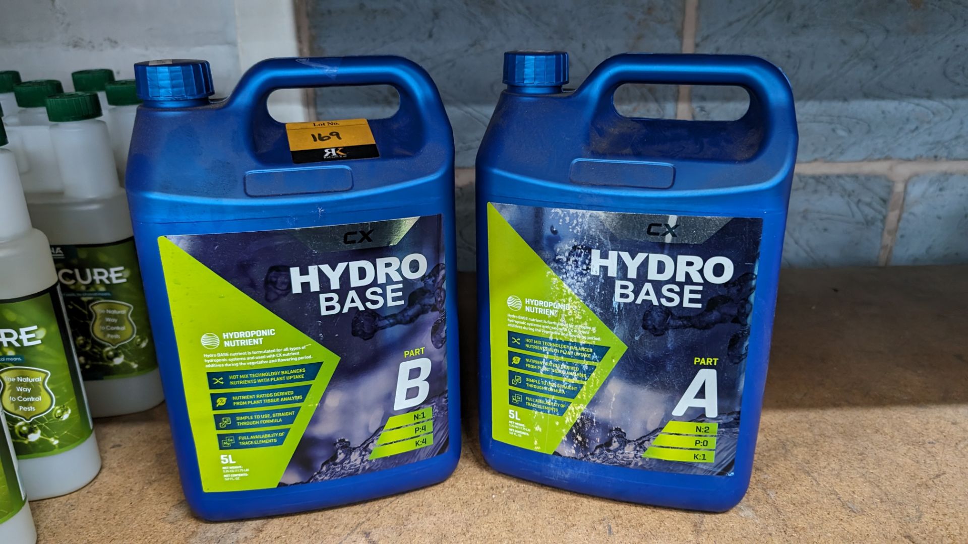 2 bottles of hydroponic nutrient CX hydro base. This lot comprises 1 off 5 litre bottle of Part A &