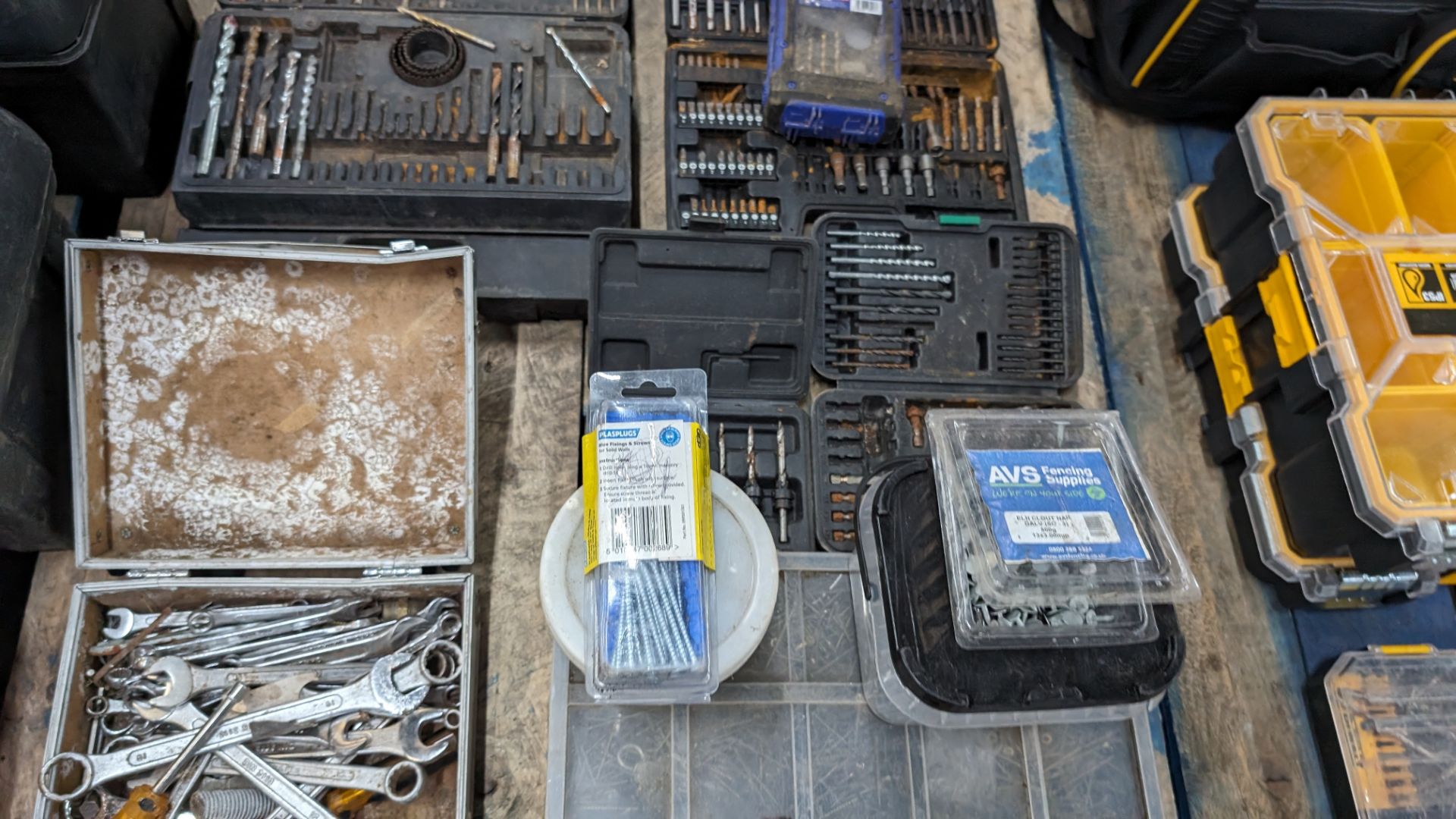 The contents of a pallet of tool kits/toolboxes & contents including good quantity of bit sets - Image 4 of 9