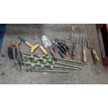 Quantity of small hand tools & similar