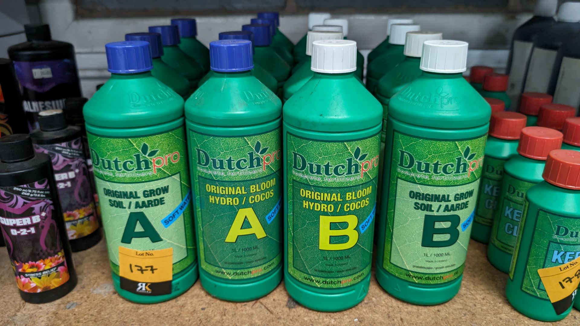 18 off 1 litre bottles of Dutch Pro Original products, comprising 4 off 1 litre bottles of Grow Soil - Image 2 of 4