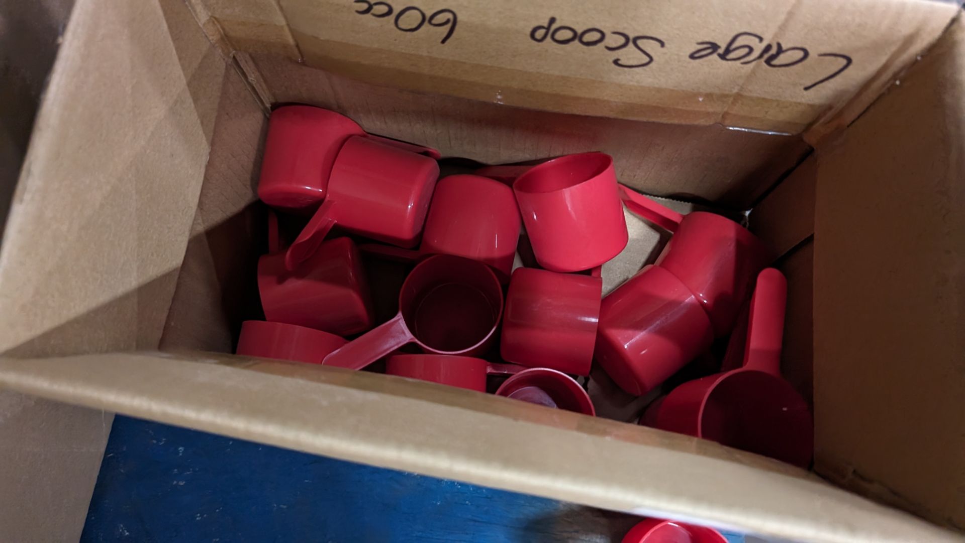 The contents of a pallet of paperware comprising straws & cups. This lot also includes 3 small boxe - Image 8 of 9